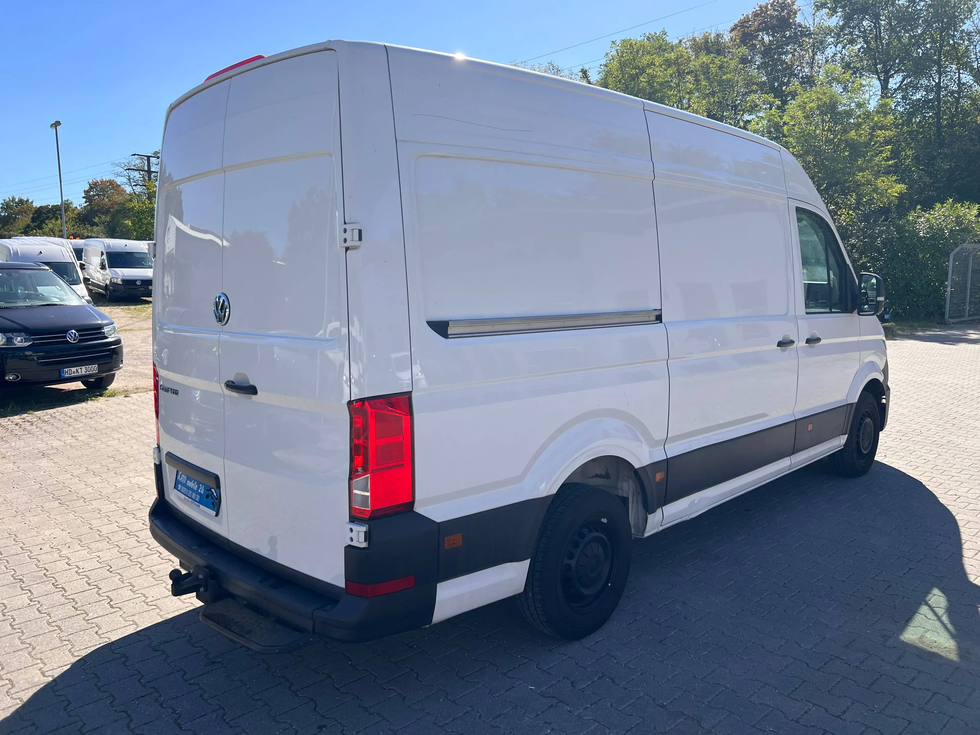Volkswagen Crafter 35 mittellang Hochdach FWD EcoProfi — photo 2