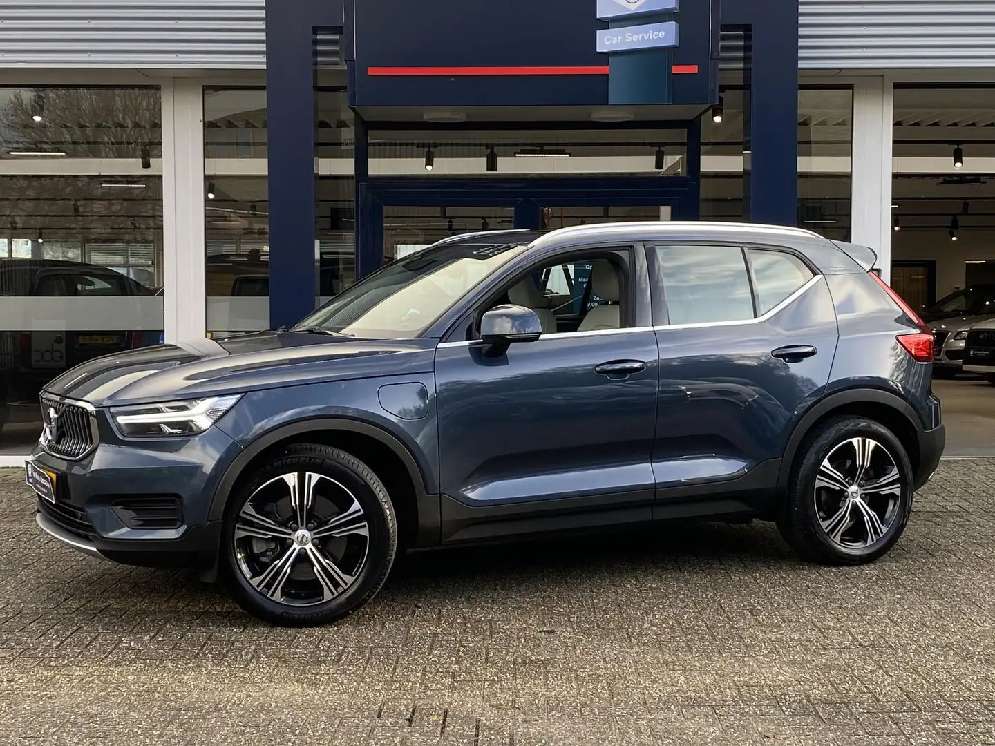 Volvo XC40 1.5 T5 Twin Engine Inscription / Automaat / NL-Aut Bleu - 2
