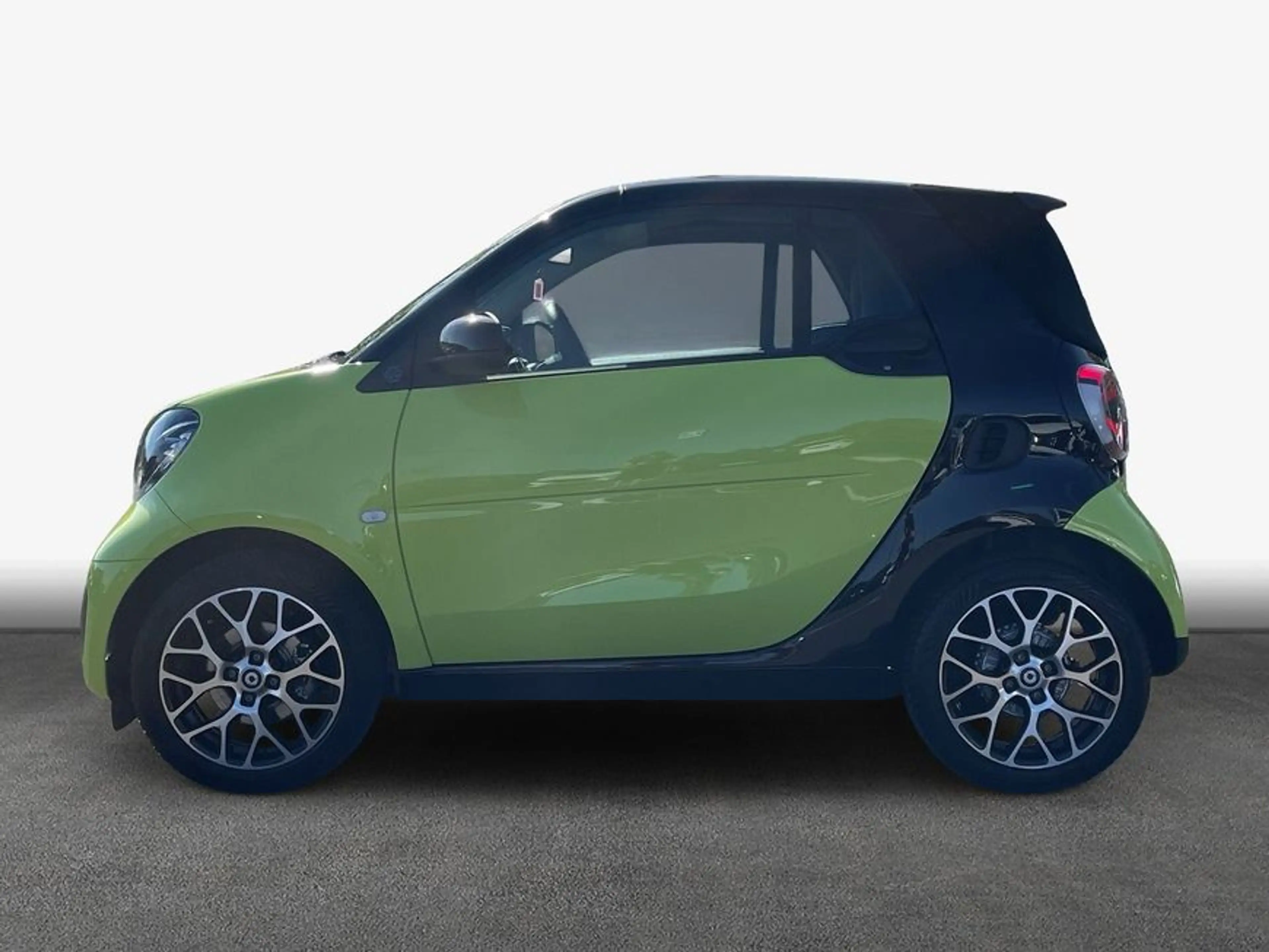 smart forTwo fortwo cabrio EQ prime Exclusive 22KW-Lader — photo 5