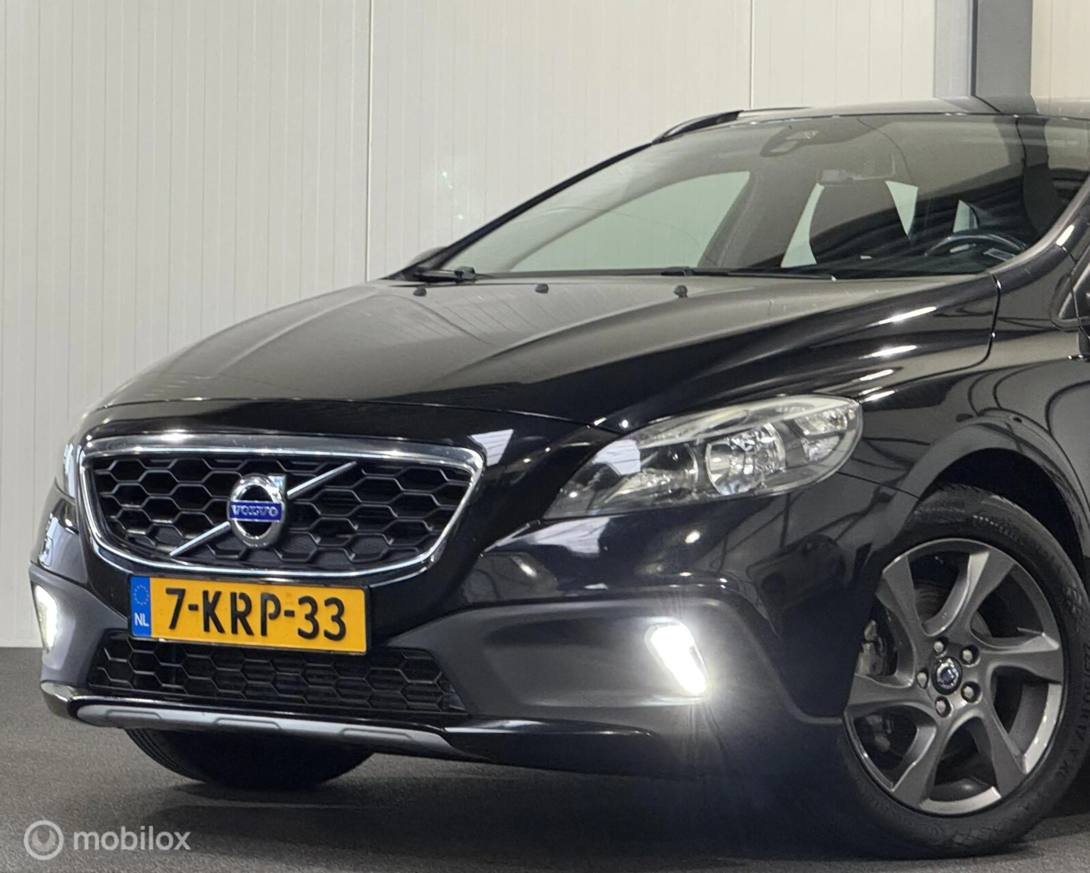 Volvo V40 Cross Country 1.6 D2 Momentum — photo 27