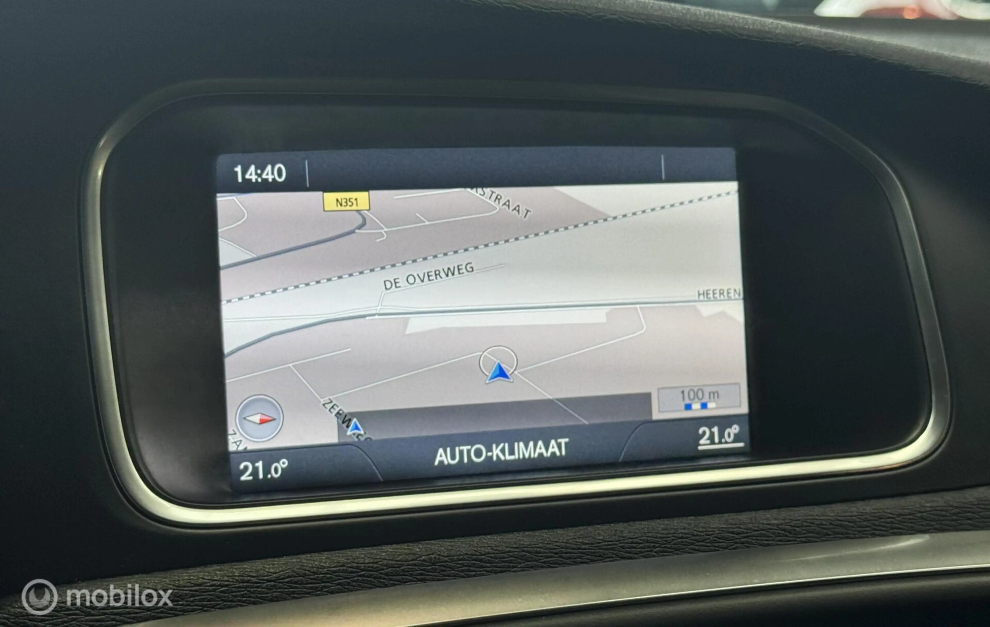 Volvo V40 Cross Country 1.6 D2 Momentum — photo 18