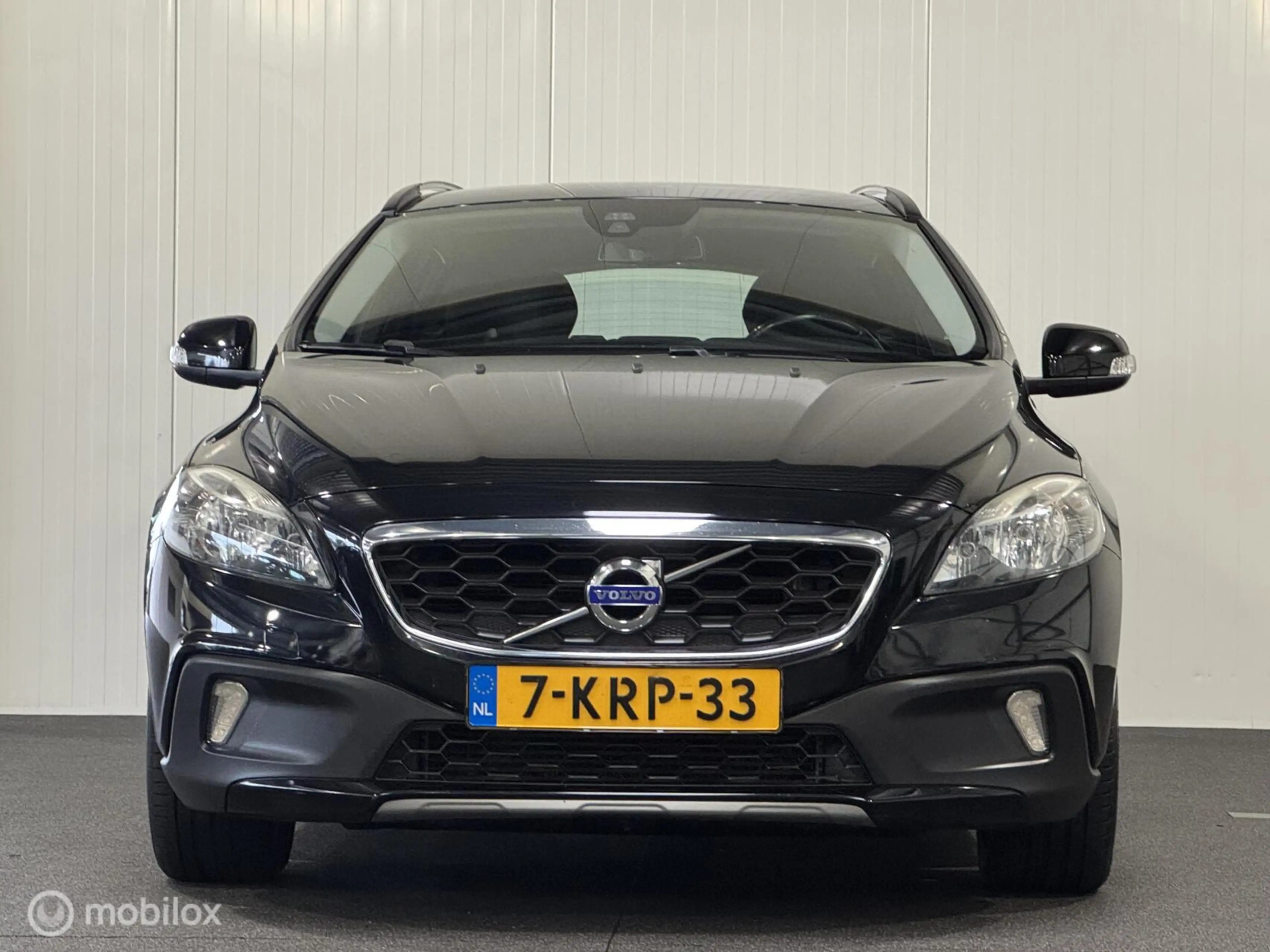 Volvo V40 Cross Country 1.6 D2 Momentum — photo 4