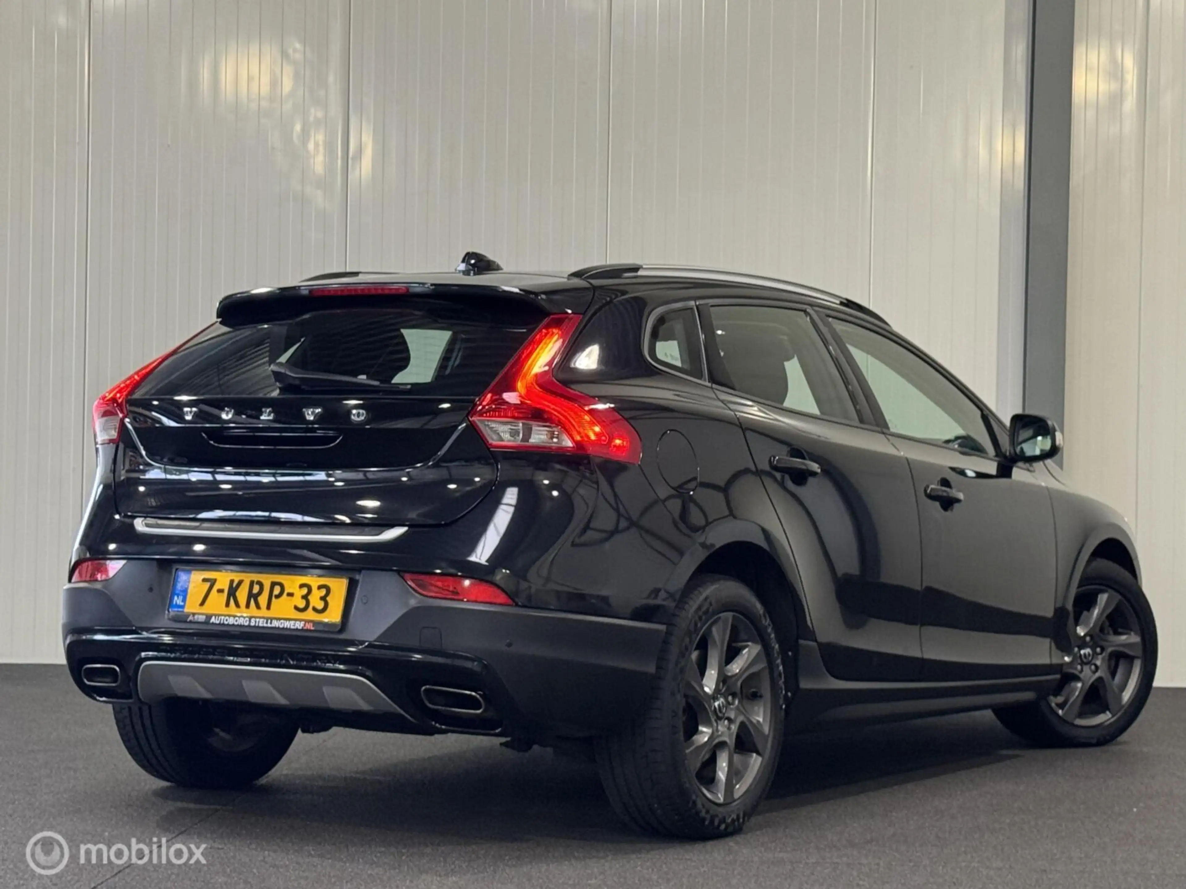 Volvo V40 Cross Country 1.6 D2 Momentum — photo 6