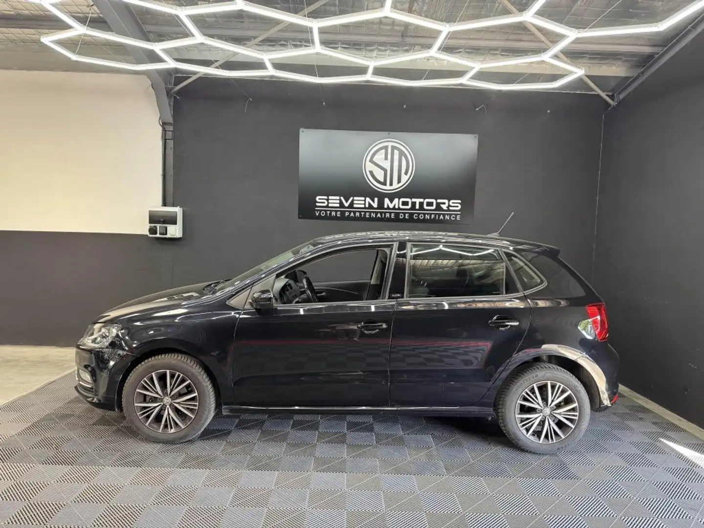 Volkswagen Polo Polo 1.2 TSI BlueMotion - 90  V 6R Allstar PHASE 2 Noir - 2