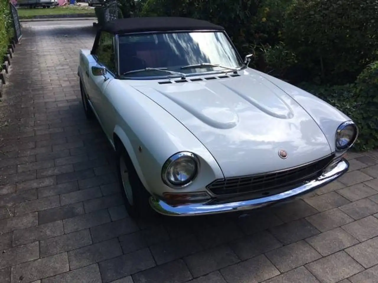Fiat 124 Spider Cabrio, foto 1