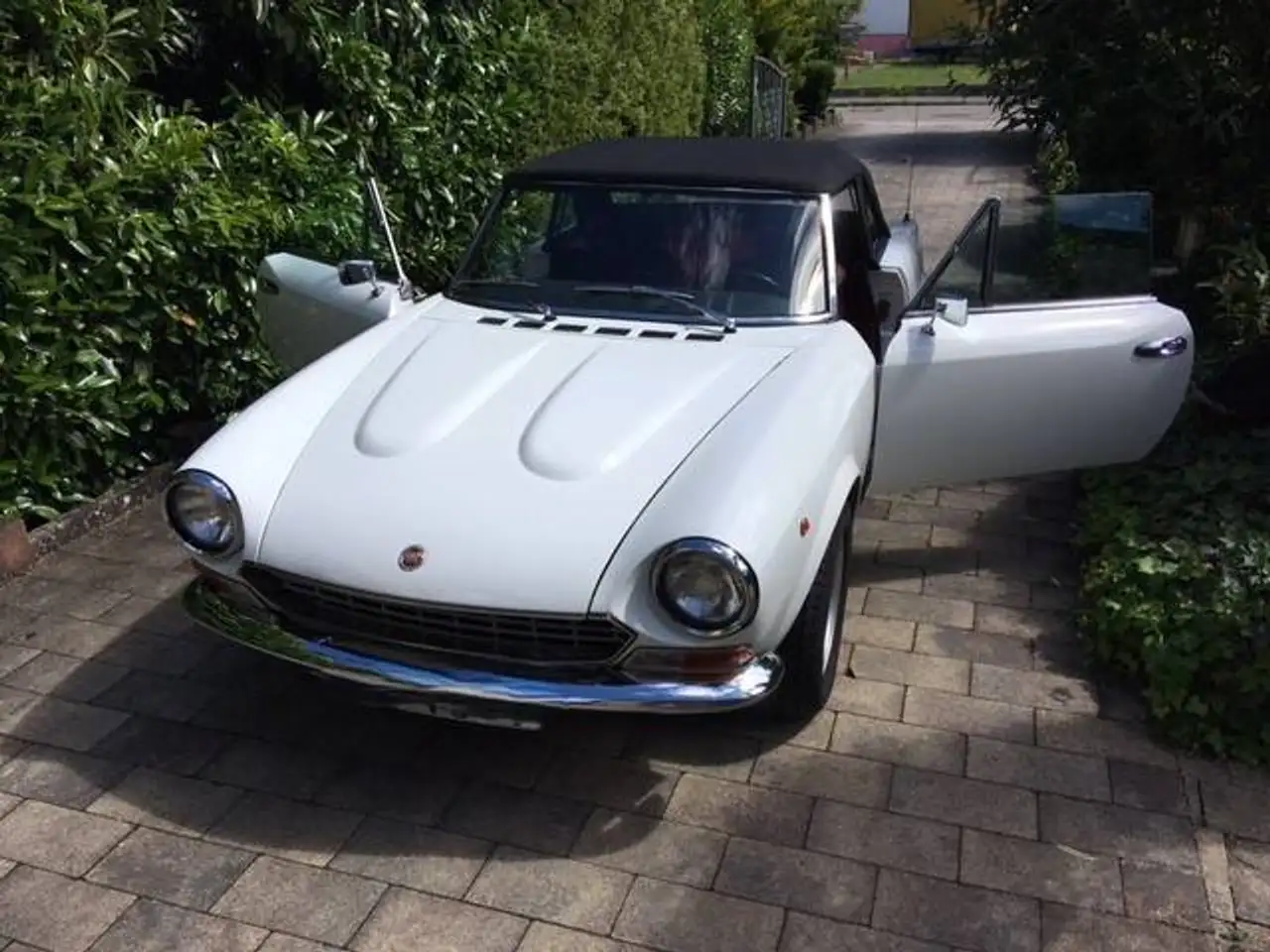 Fiat 124 Spider Cabrio, foto 2