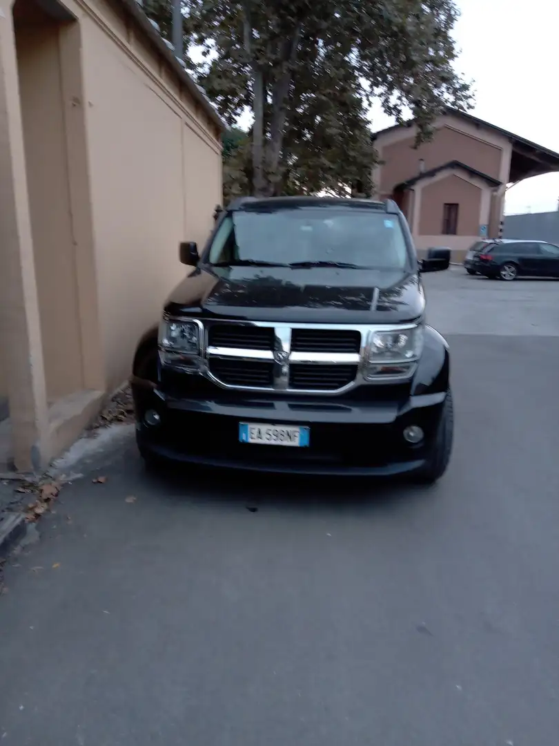 Dodge Nitro Nitro 2.8 L4 crd 16v SXT 4wd auto dpf Schwarz - 1