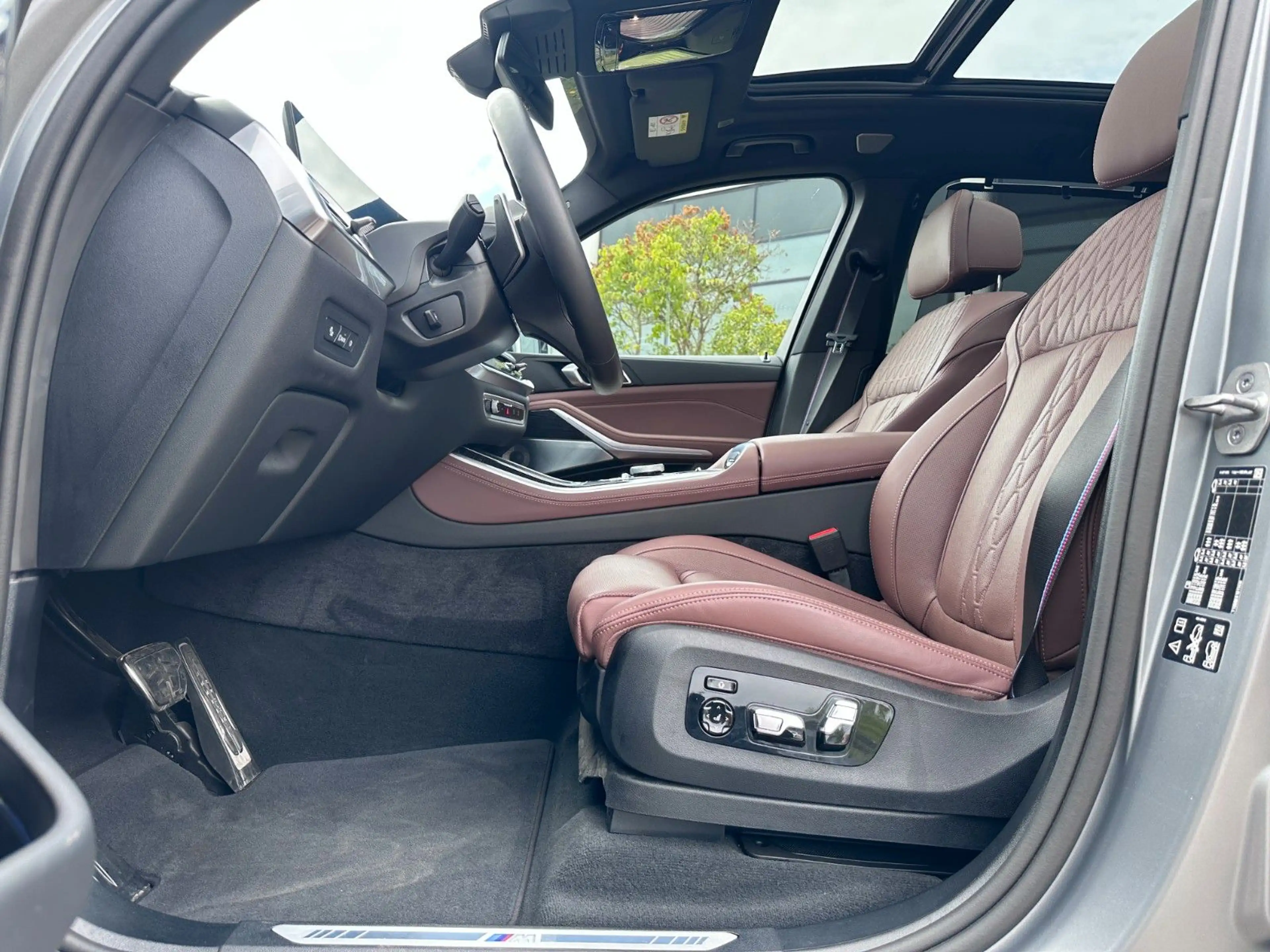 BMW X5 40 d xDrive M Sport | VOLL | MWST AUSW | B&W — photo 14
