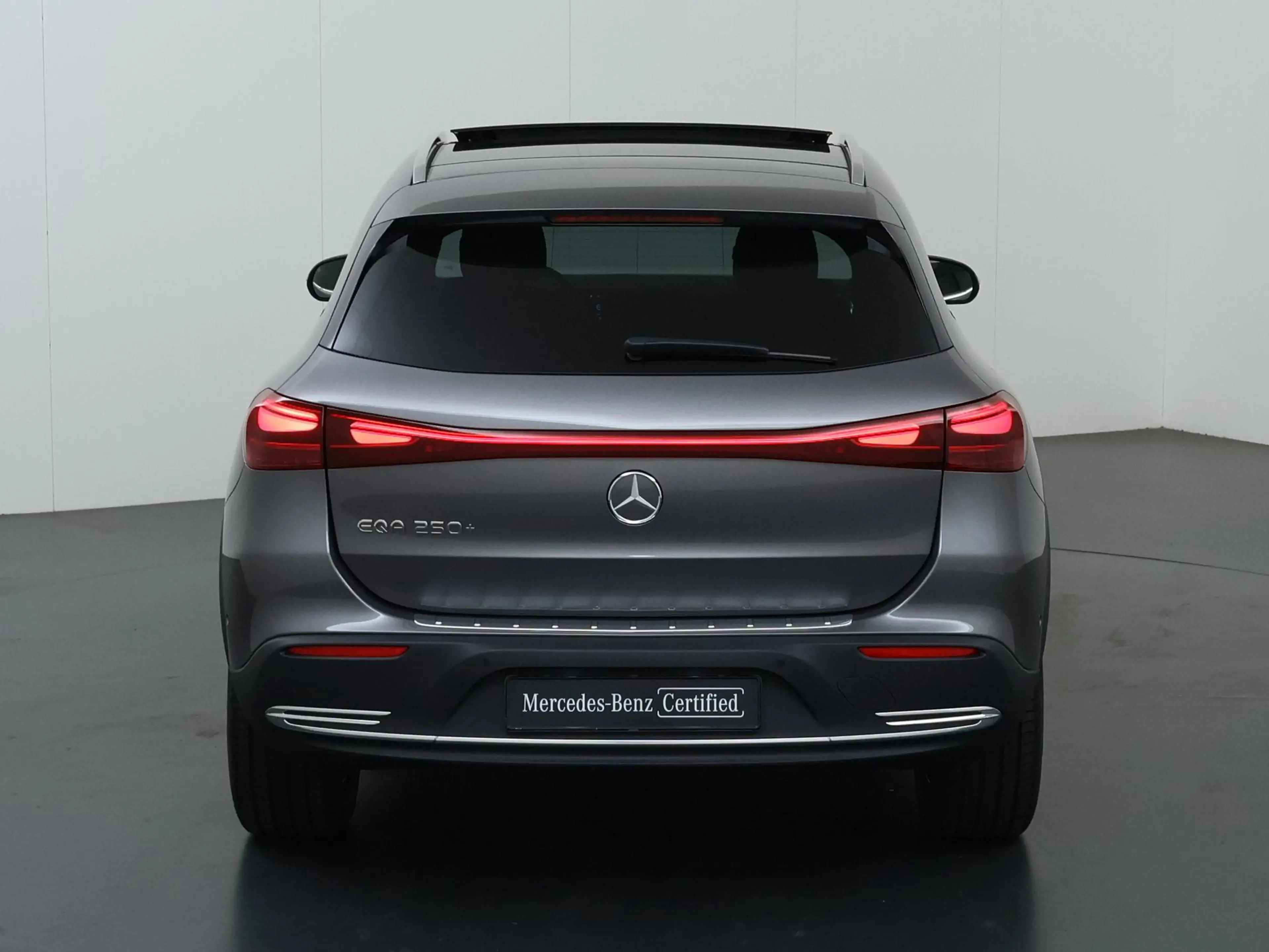 Mercedes-Benz EQA 250 250+ Business Solution Luxury 71 kWh | Panoramasch — photo 4