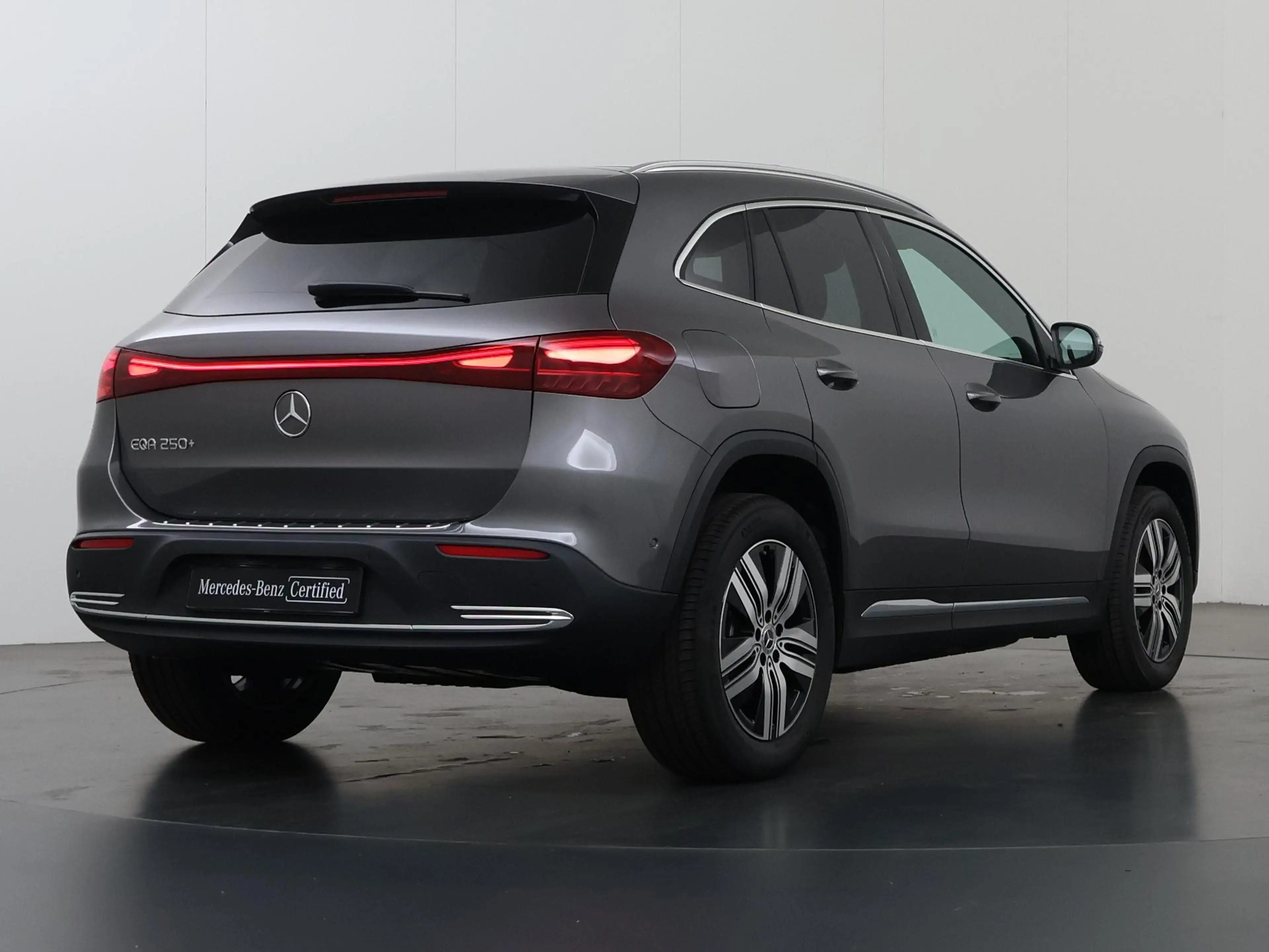 Mercedes-Benz EQA 250 250+ Business Solution Luxury 71 kWh | Panoramasch — photo 2