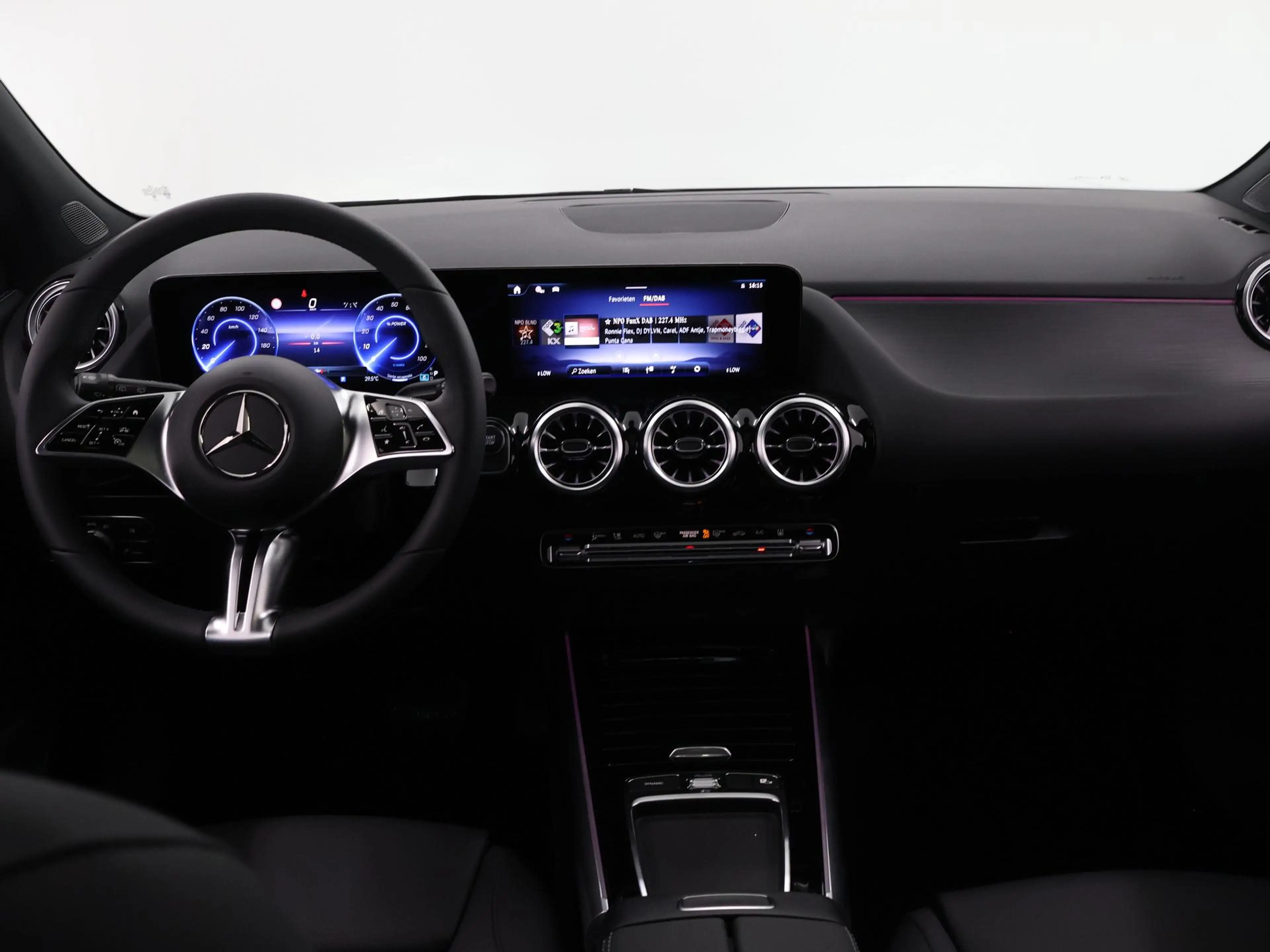 Mercedes-Benz EQA 250 250+ Business Solution Luxury 71 kWh | Panoramasch — photo 8