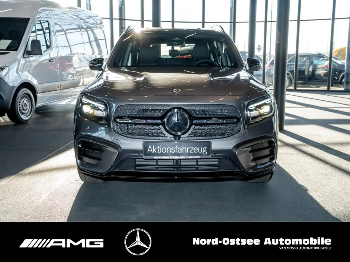 Mercedes-Benz GLB 200 d AMG NIGHT PANO AHK MULTIBEAM 360° Gris - 2