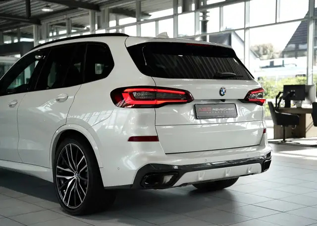 BMW X5 view 12