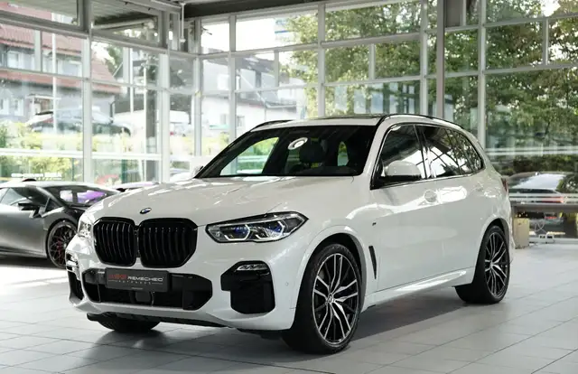 BMW X5 view 5