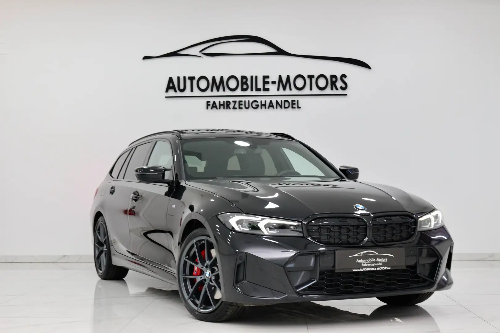 BMW 340 M340 i xDrive G21 Touring//Facelift//M-Sportpaket Pro//LED//Panorama//19Zoll Performance//ALL BLACK//Top gepflegt// Schwarz - 1