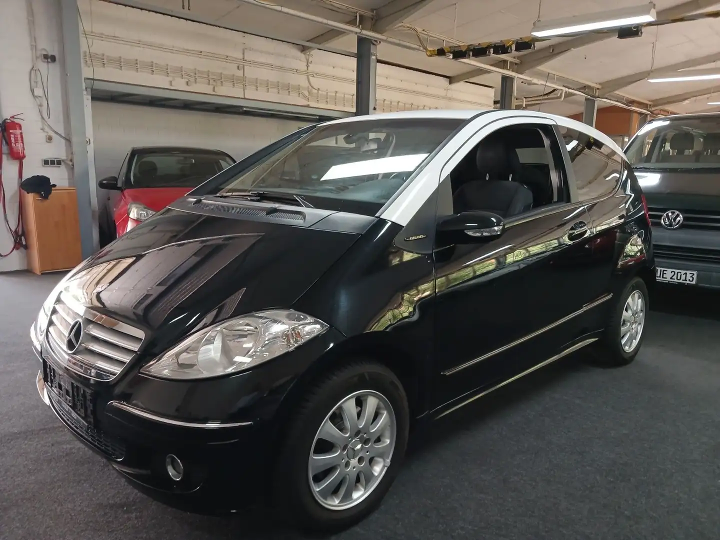 Mercedes-Benz A 170 KLIMA TÜV AU BLACK&WHITE Schwarz - 1