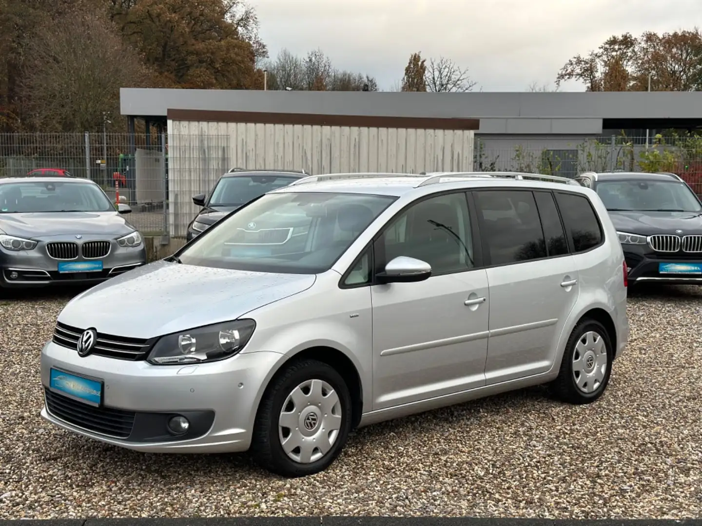 Volkswagen Touran 1.2 TSI Cup Navi PDC Alufelgen Silber - 1