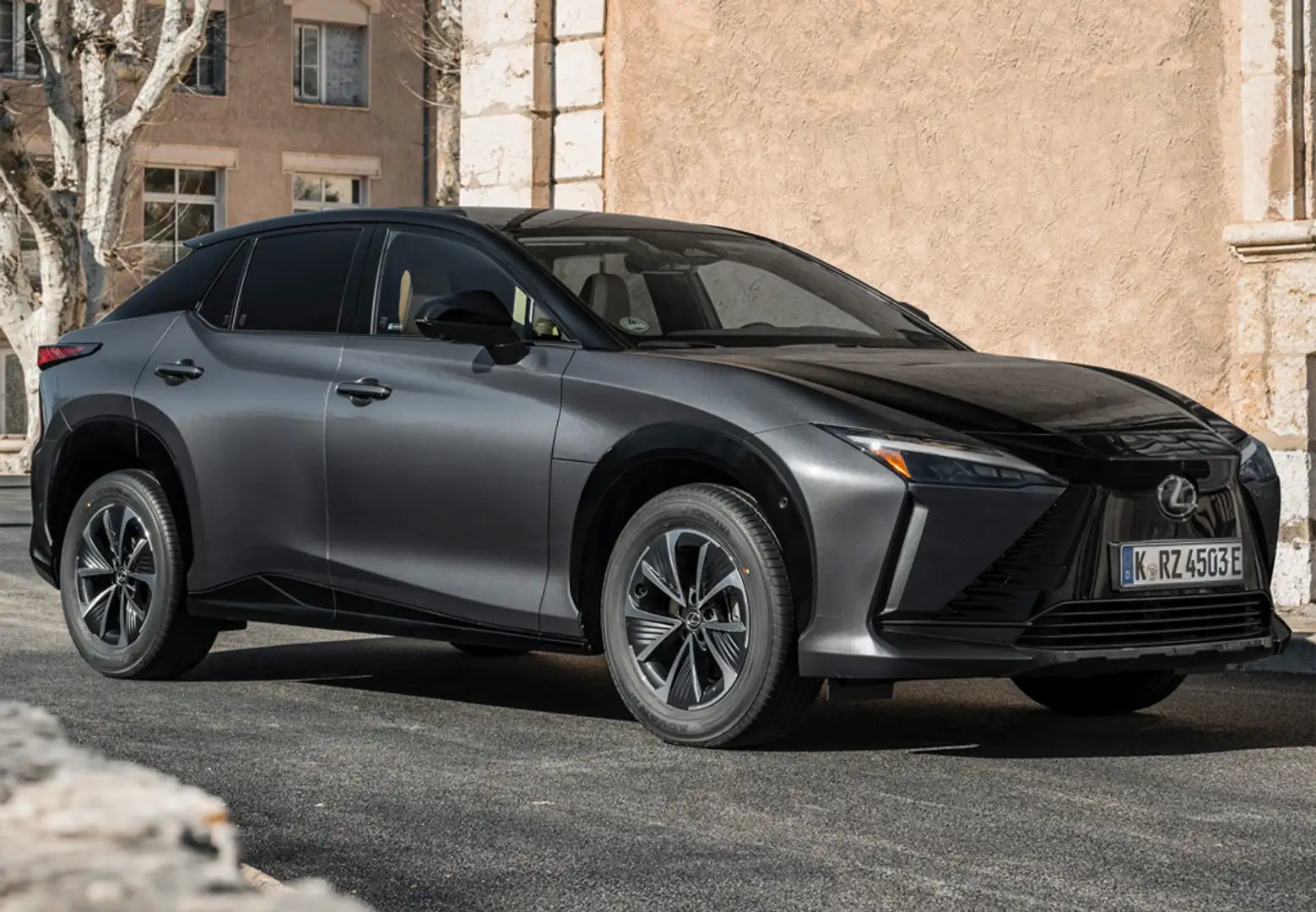 Lexus RZ 300e e-Premium Design FWD - 2