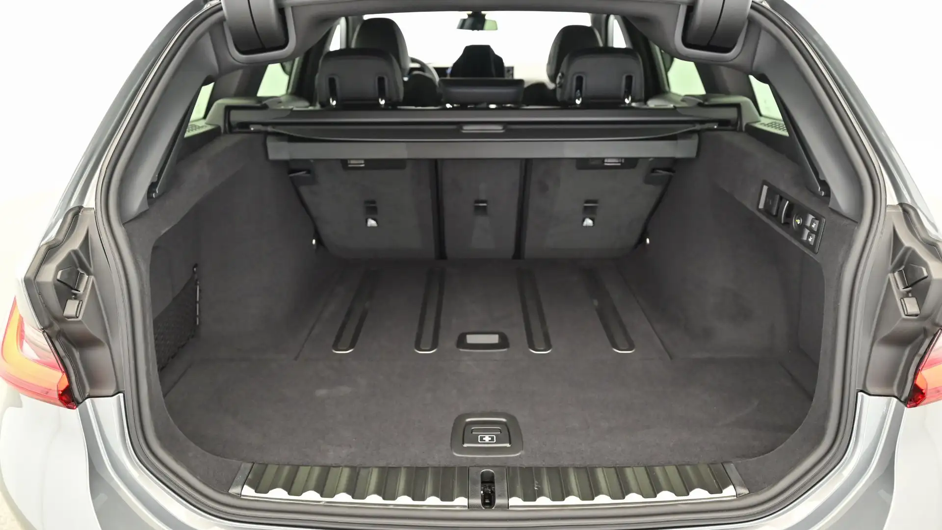 BMW 320 320d xDrive Grau - 2