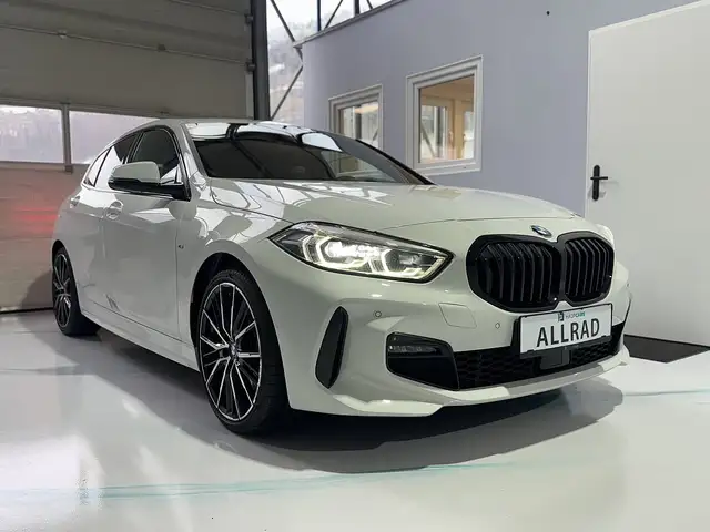 BMW 120 d xDrive Automatik / ALLRAD / Winter REIFEN Akt...