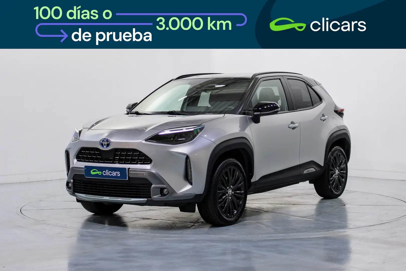 Toyota Yaris Cross 120H Adventure Gris - 1