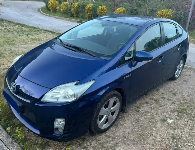 Toyota Prius 136h Dynamic GPS Camera Batterie Hybride Neuve