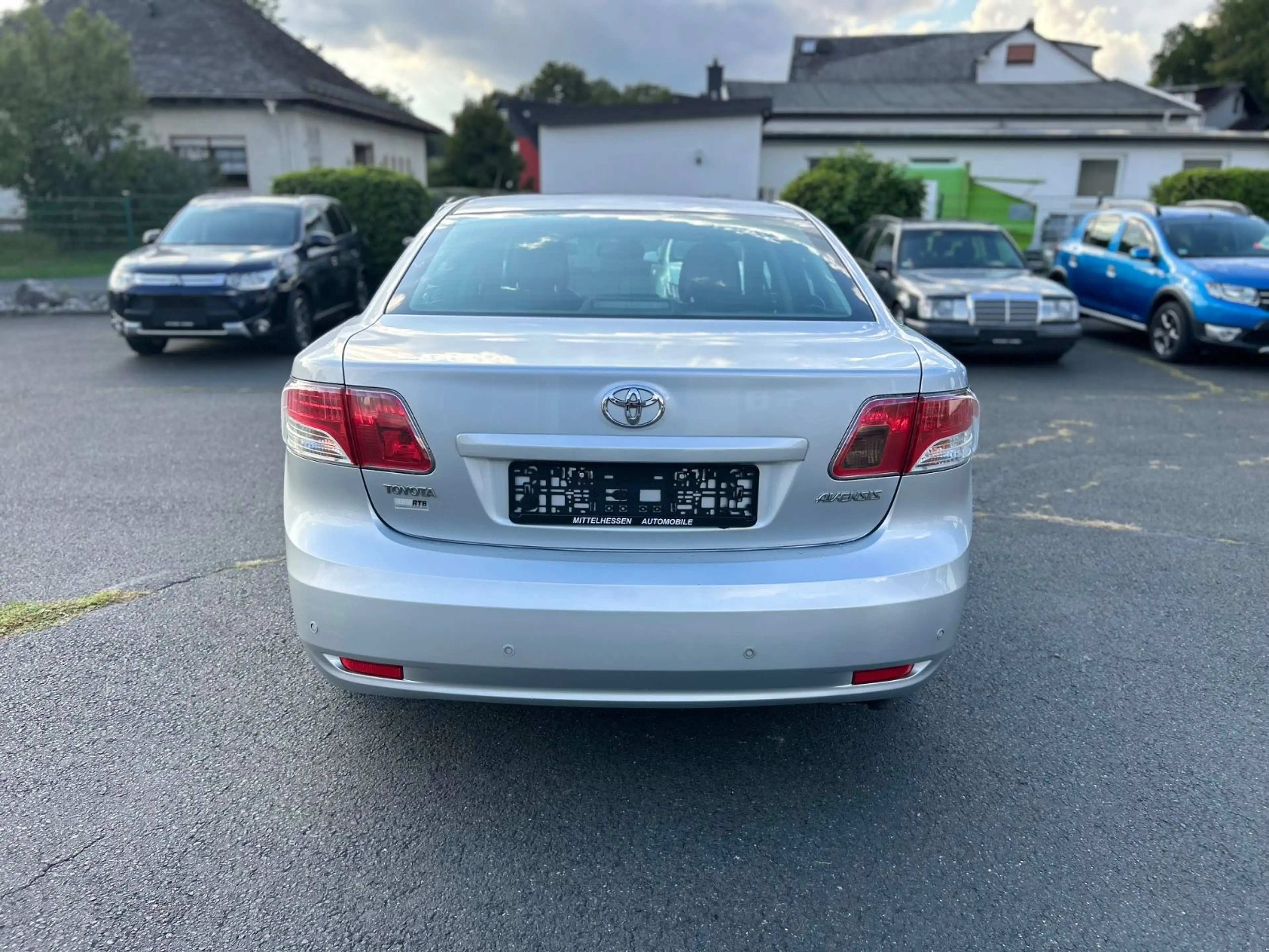 Toyota Avensis Limo. 1.8 2.HAND/AUTOMATIK/SHZG/TÜV NEU — photo 8