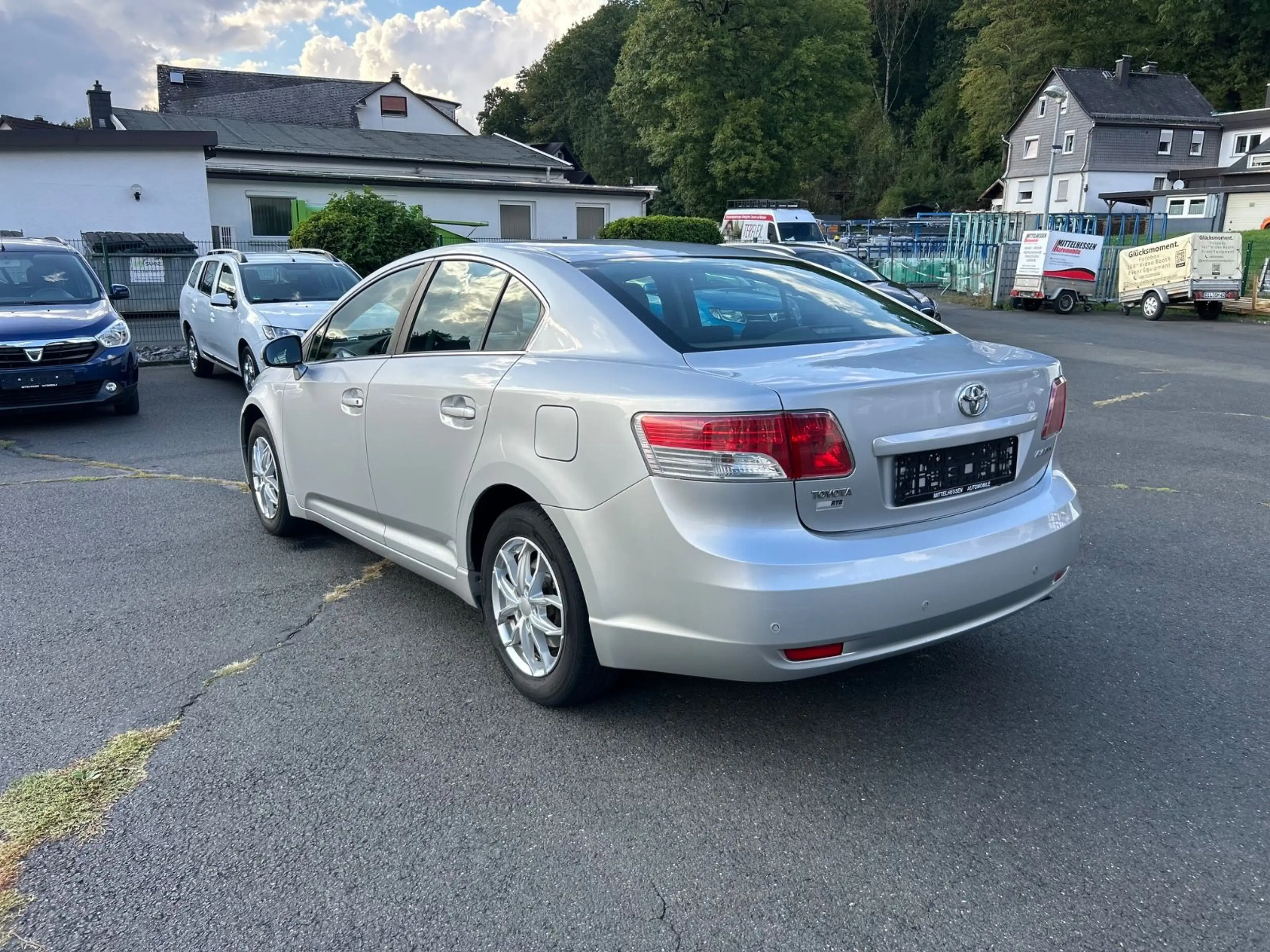 Toyota Avensis Limo. 1.8 2.HAND/AUTOMATIK/SHZG/TÜV NEU — photo 4