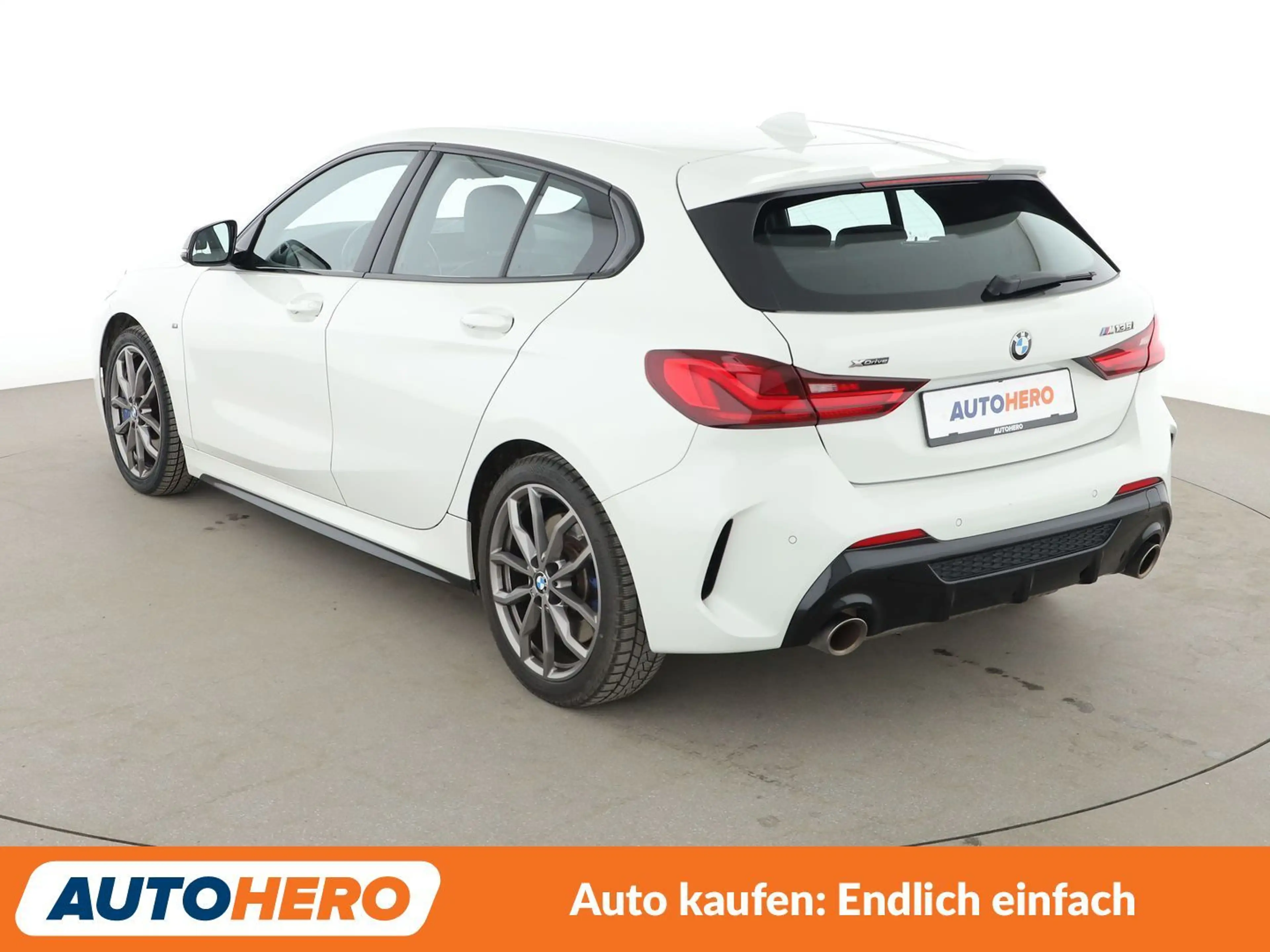 BMW 135 M135i xDrive Aut.*NAV*HUD*LED*TEMP*PDC*SHZ*ALU* — photo 4