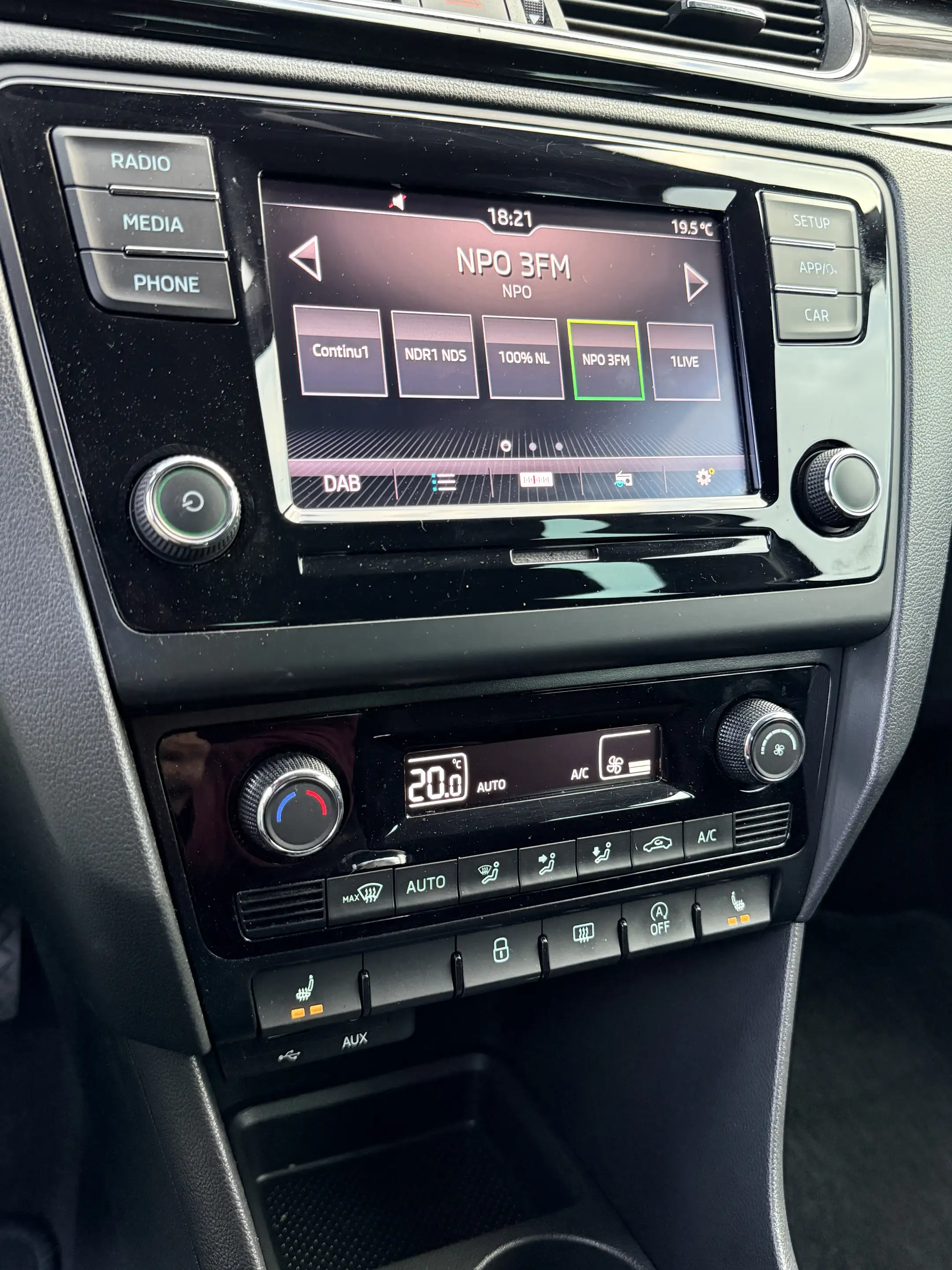 Skoda Rapid/Spaceback 1.4 TSI Style·DSG·Carplay·Cruise·Climate·17" LM nw — photo 25