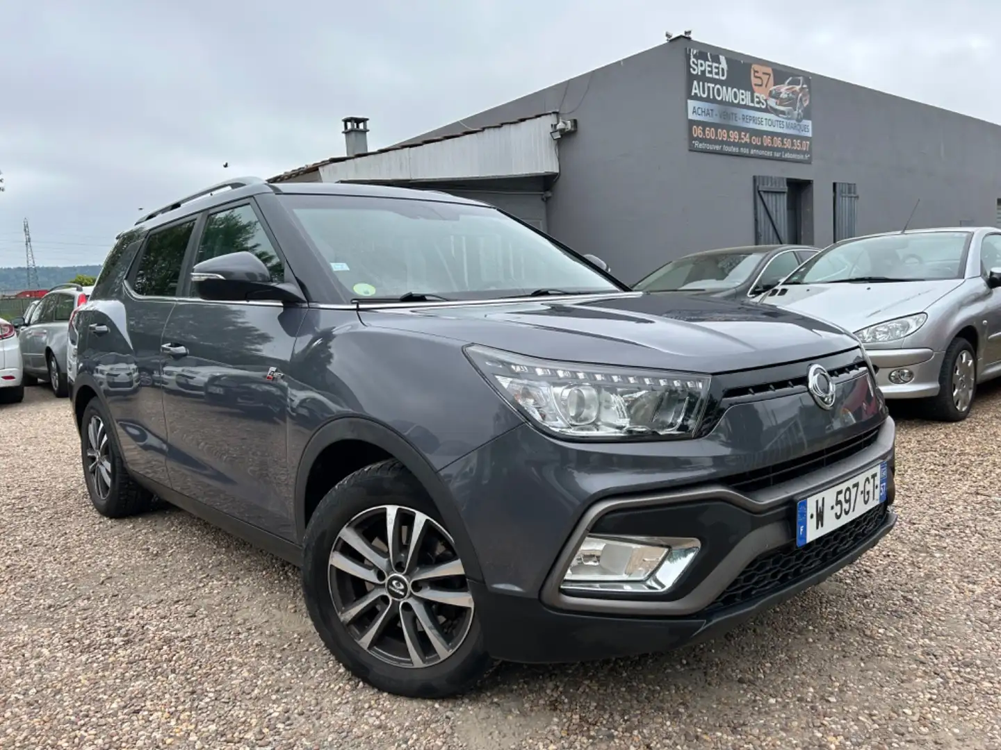 SsangYong Tivoli XLV Noir - 1