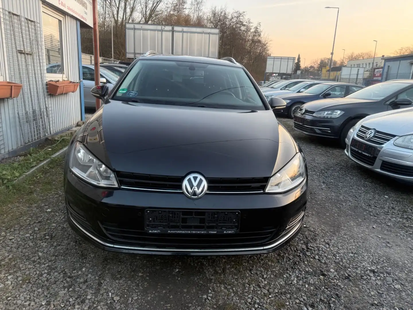 Volkswagen Golf VII Variant Lounge BMT Schwarz - 1