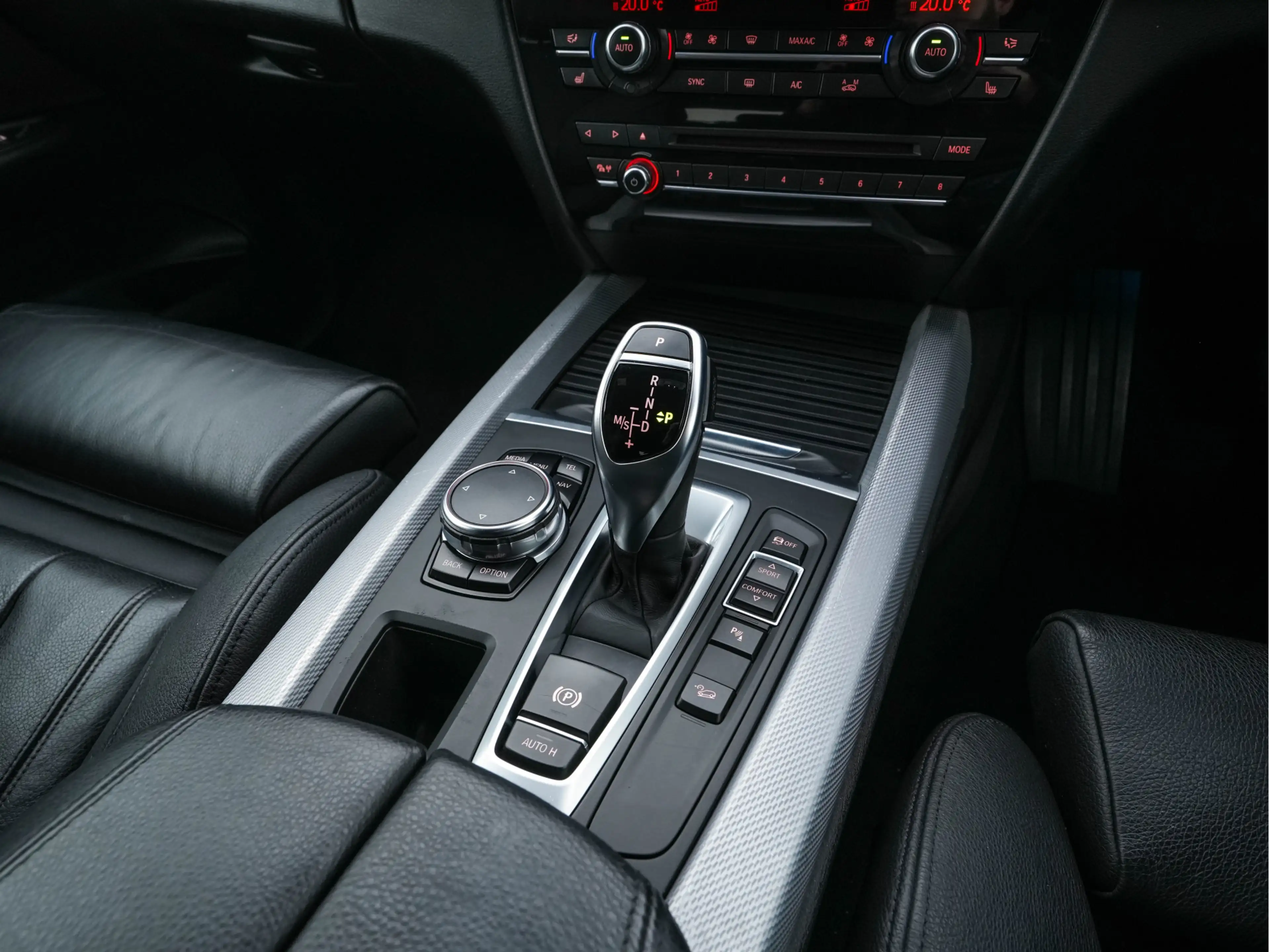 BMW X5 xDrive40d *Right-Hand-Drive* M-Sportpack High Exec — photo 14