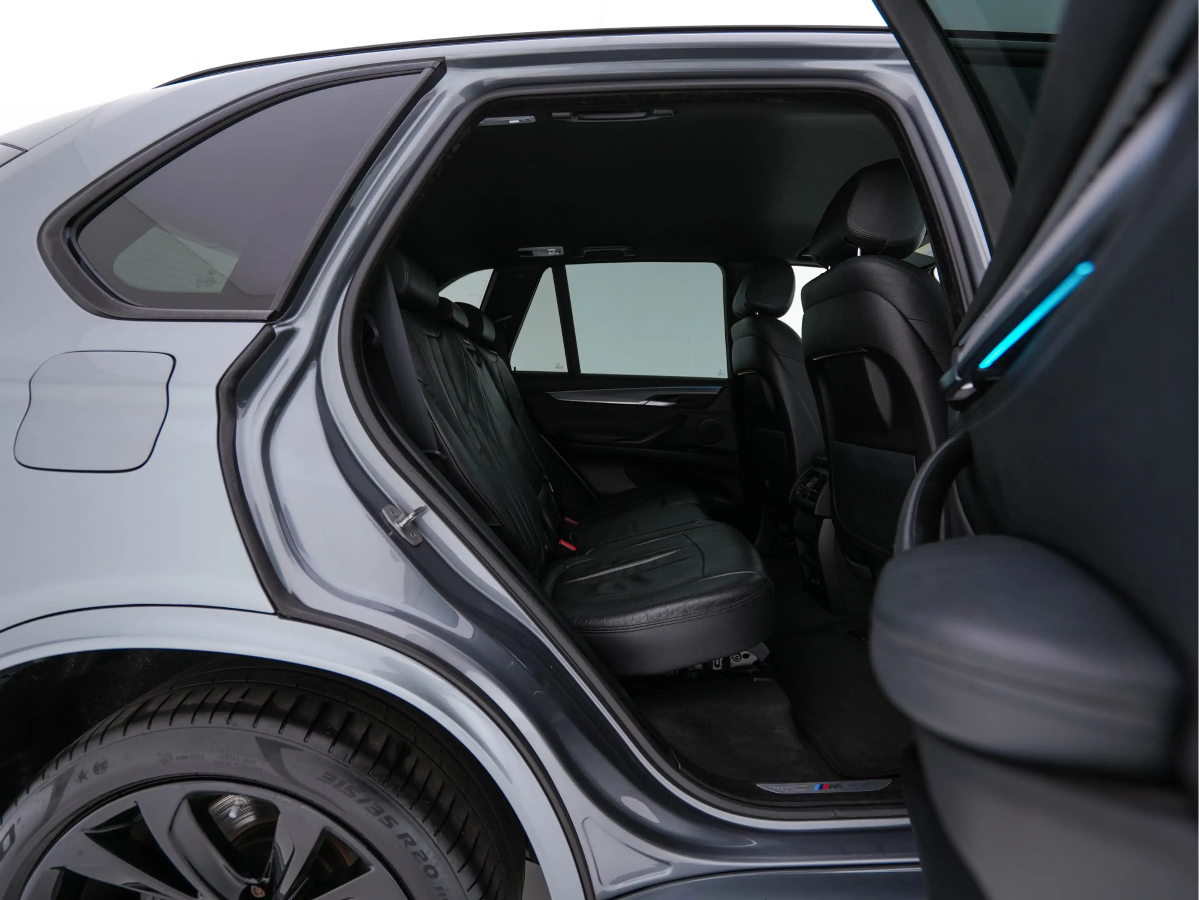 BMW X5 xDrive40d *Right-Hand-Drive* M-Sportpack High Exec — photo 9