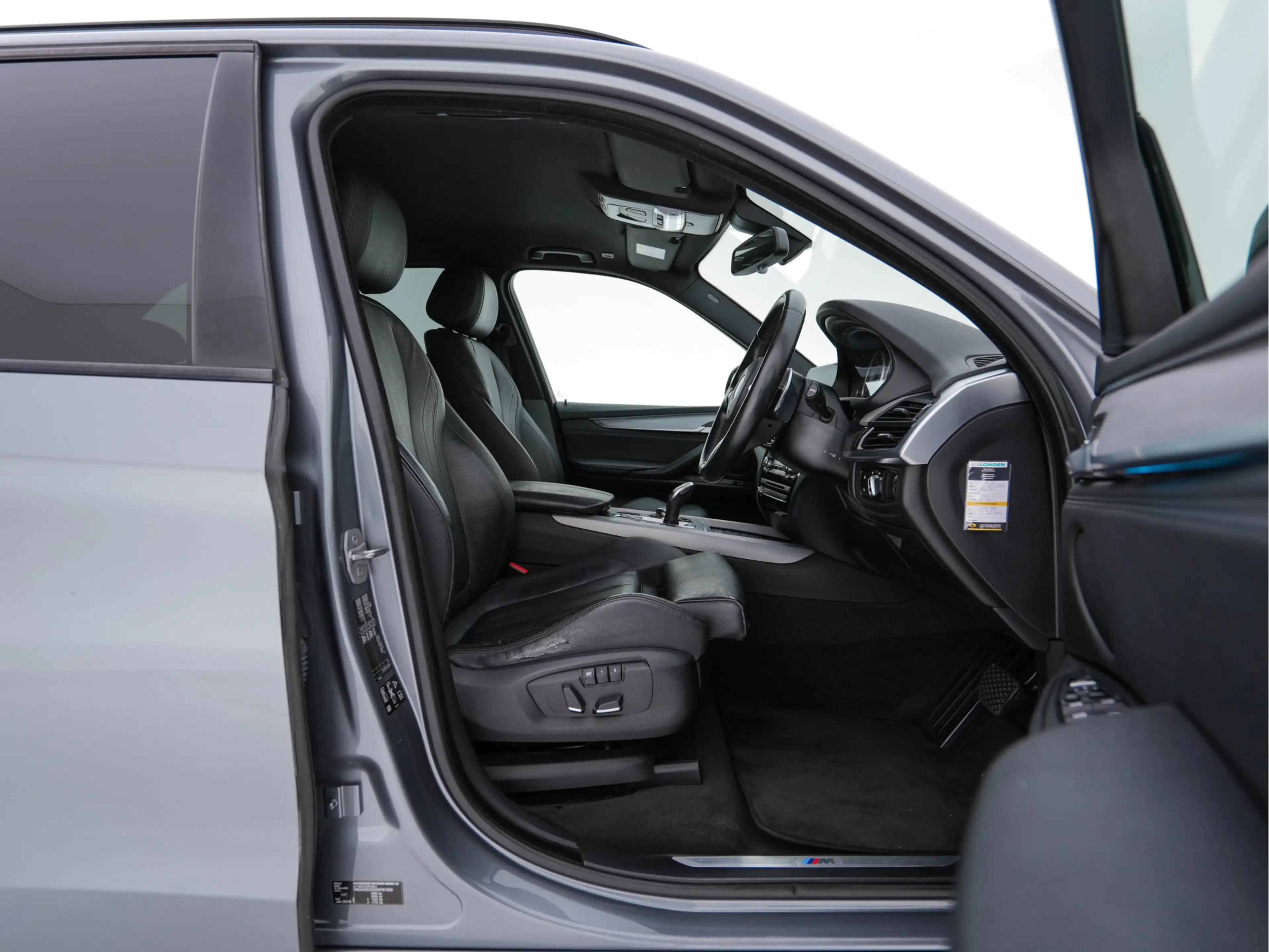 BMW X5 xDrive40d *Right-Hand-Drive* M-Sportpack High Exec — photo 8