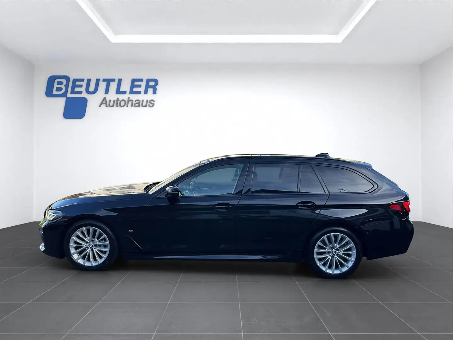 BMW 530 Touring M Sport Laser Head-Up Pano DA+ Schwarz - 2