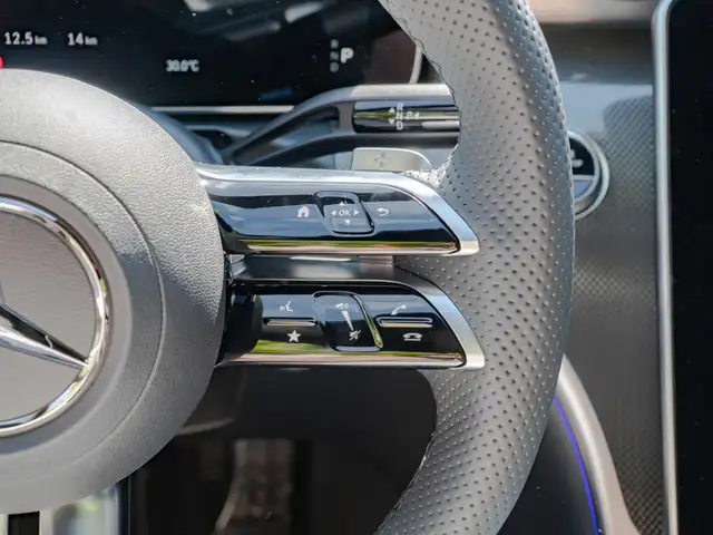 Mercedes-Benz C-Class view 15