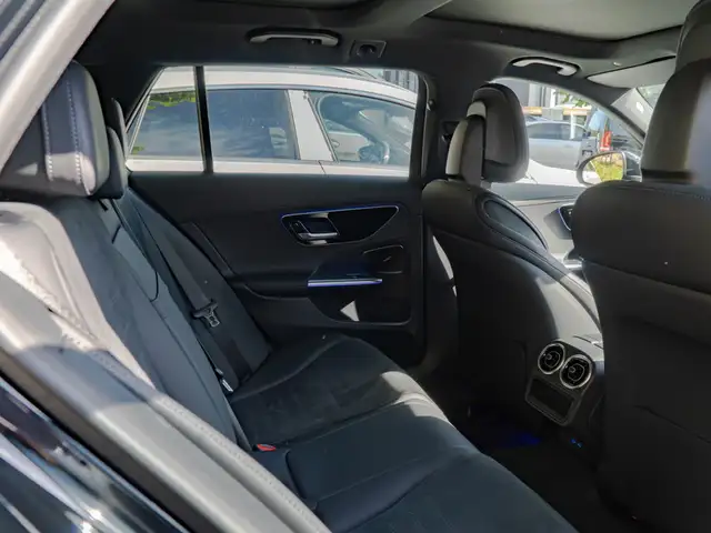 Mercedes-Benz C-Class view 10