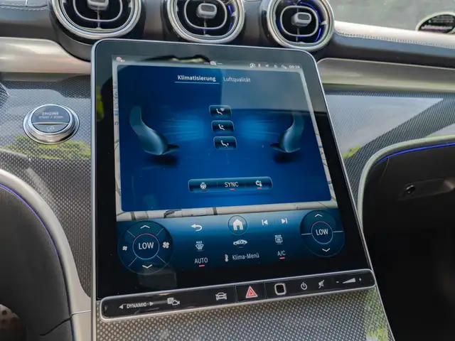 Mercedes-Benz C-Class view 18