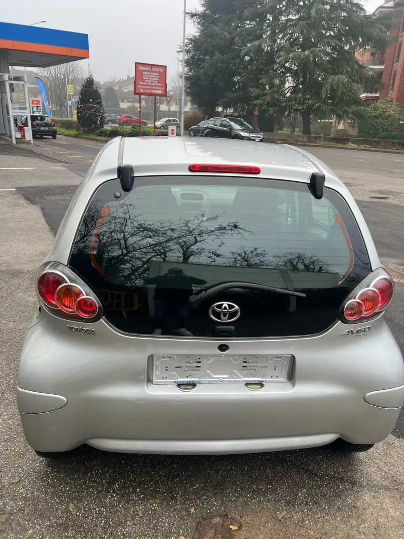 Toyota Aygo 5p 1.0 Sound Grigio - 2