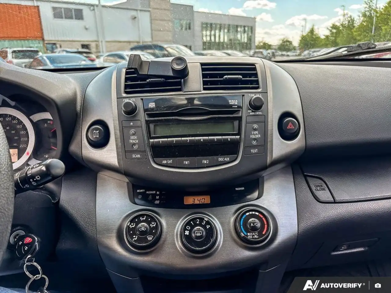 Toyota RAV 4 снимка Toyota RAV 4