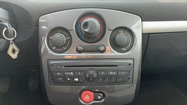 Renault Clio view 13