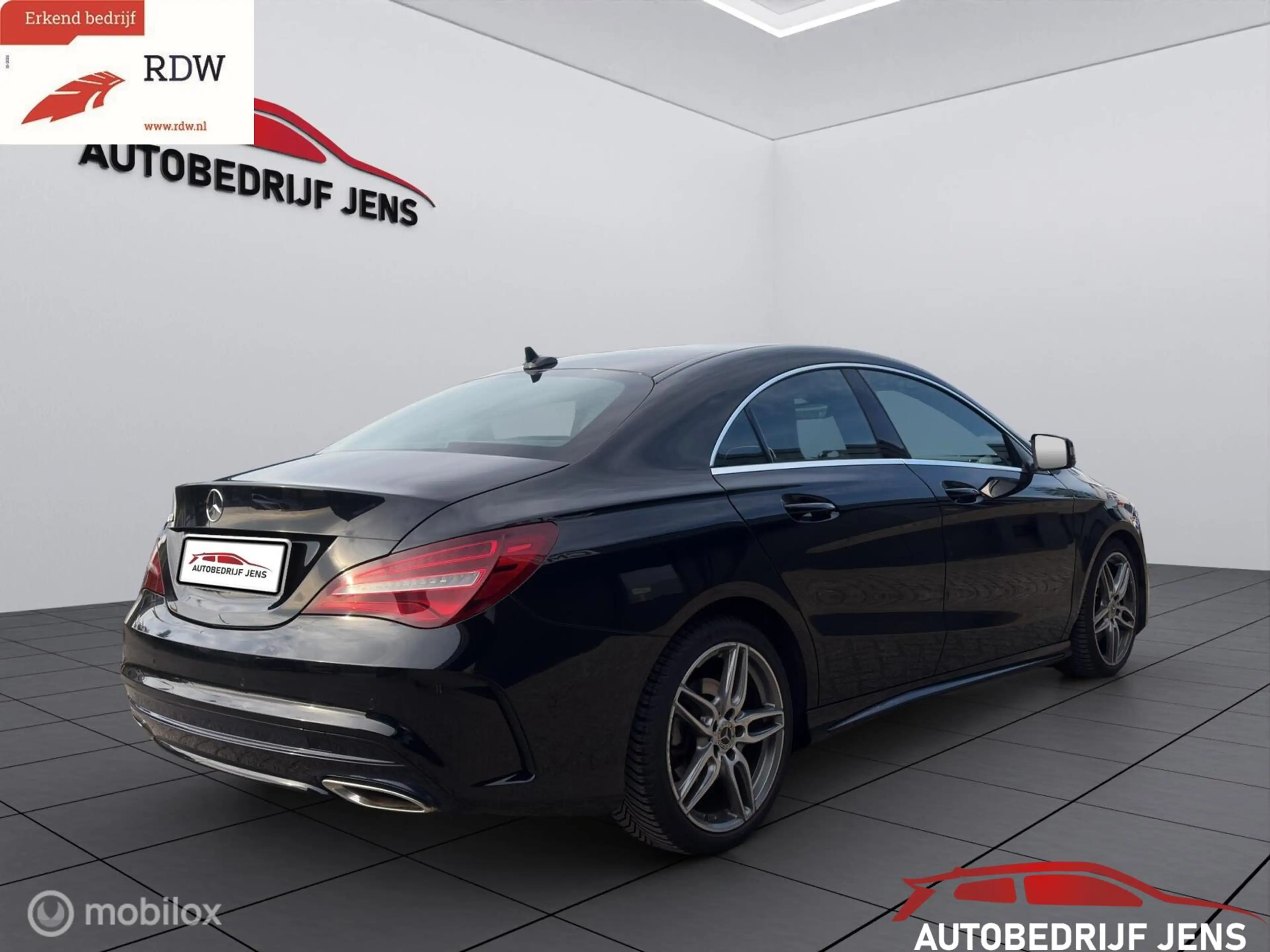 Mercedes-Benz CLA 180 Sport Edition Limited — photo 9