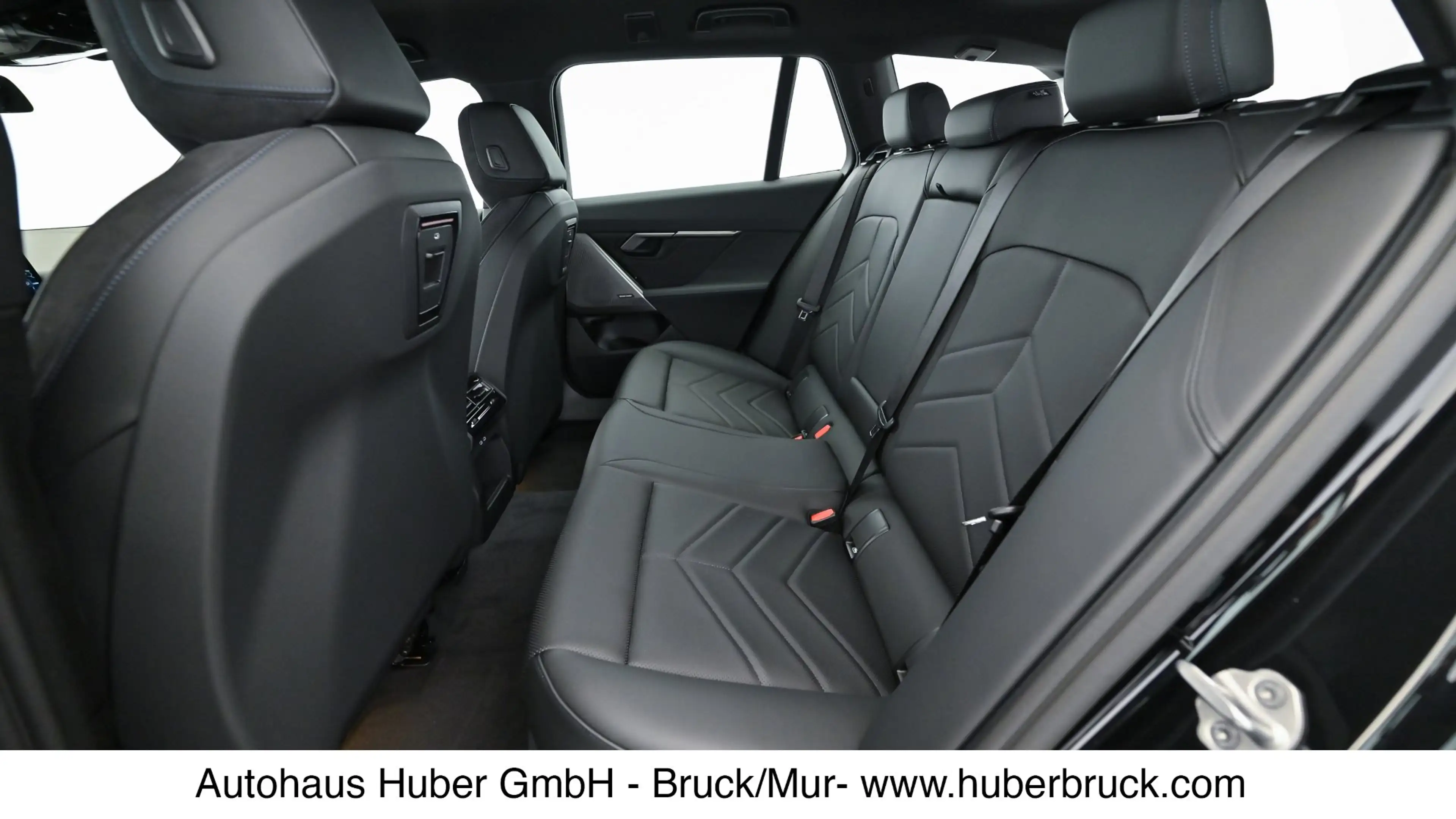 BMW i5 eDrive40 — photo 12