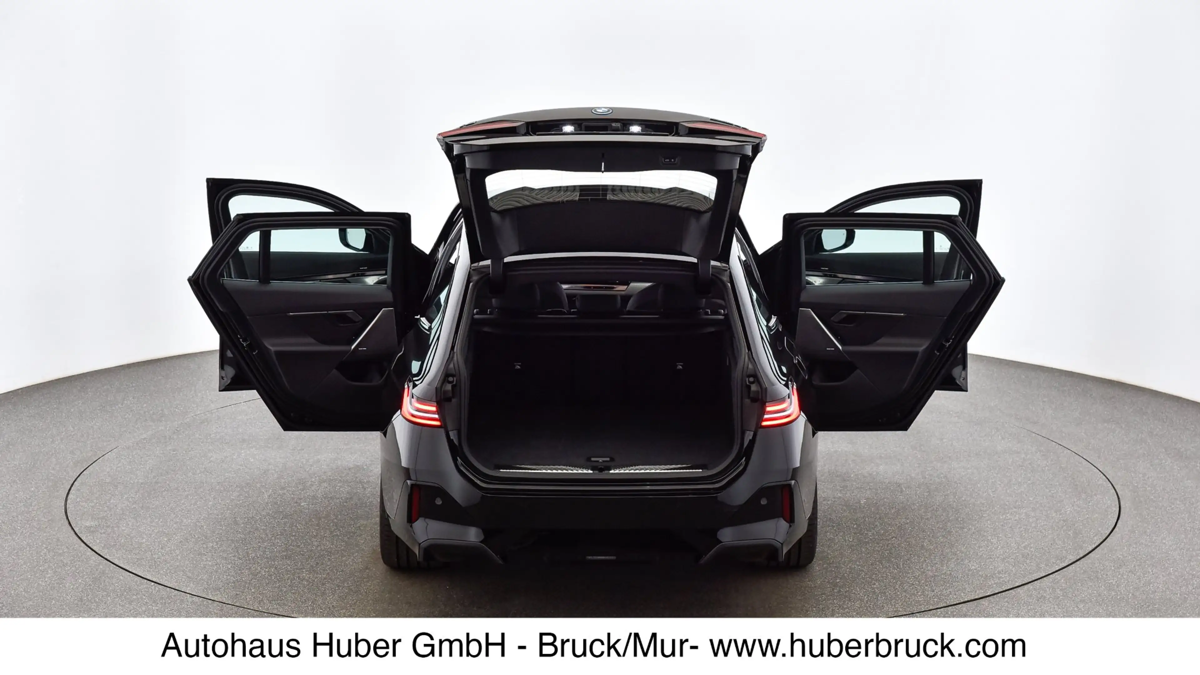 BMW i5 eDrive40 — photo 8