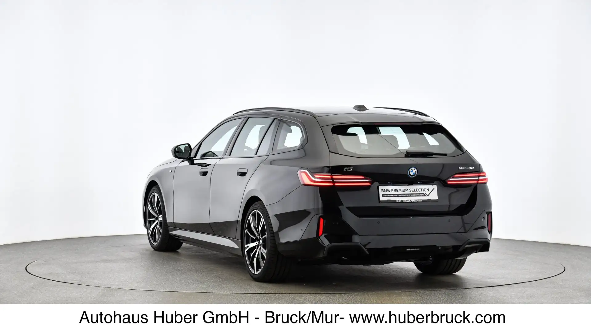BMW i5 eDrive40 Schwarz - 2