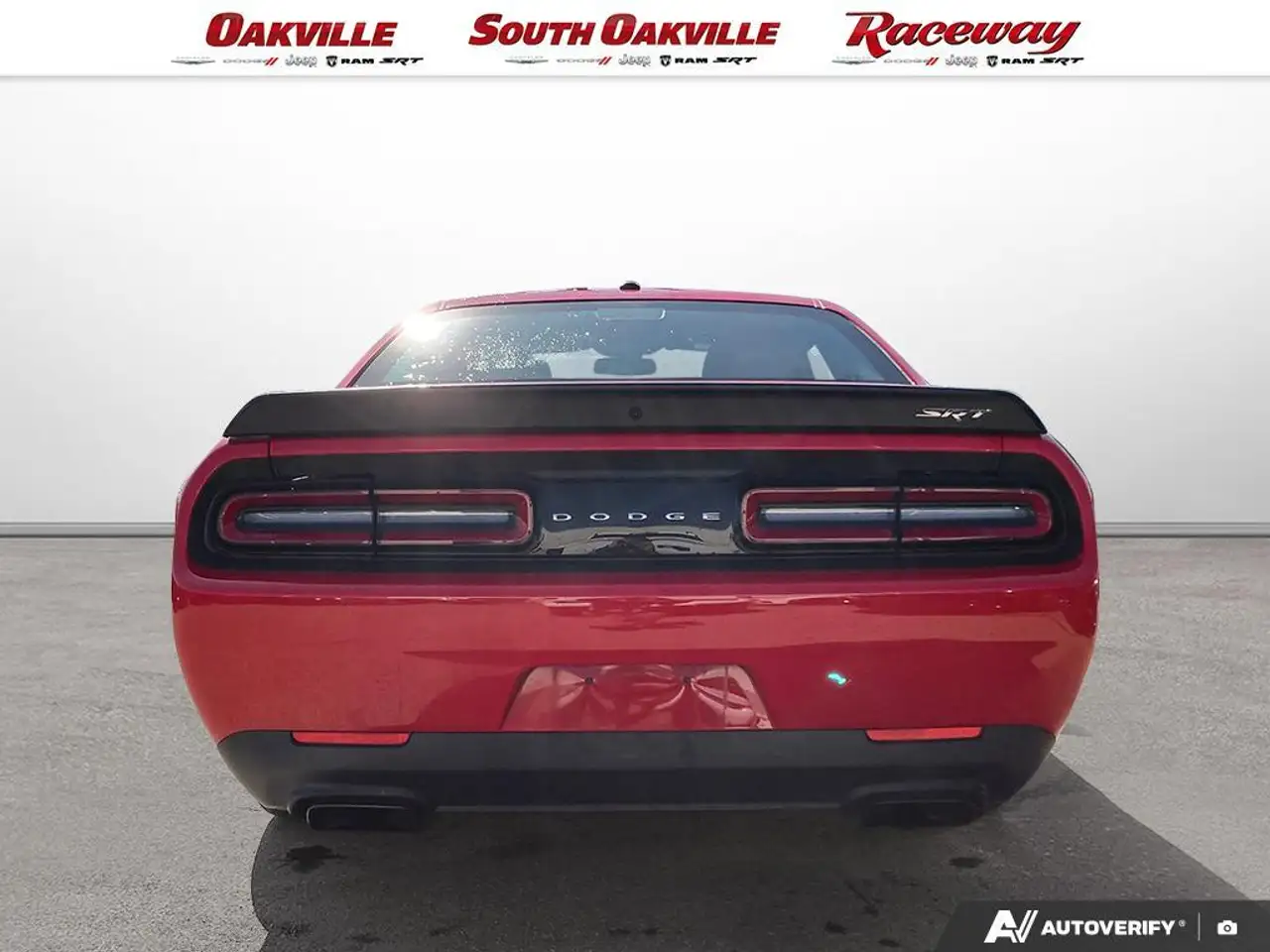 Dodge Challenger снимка Dodge Challenger