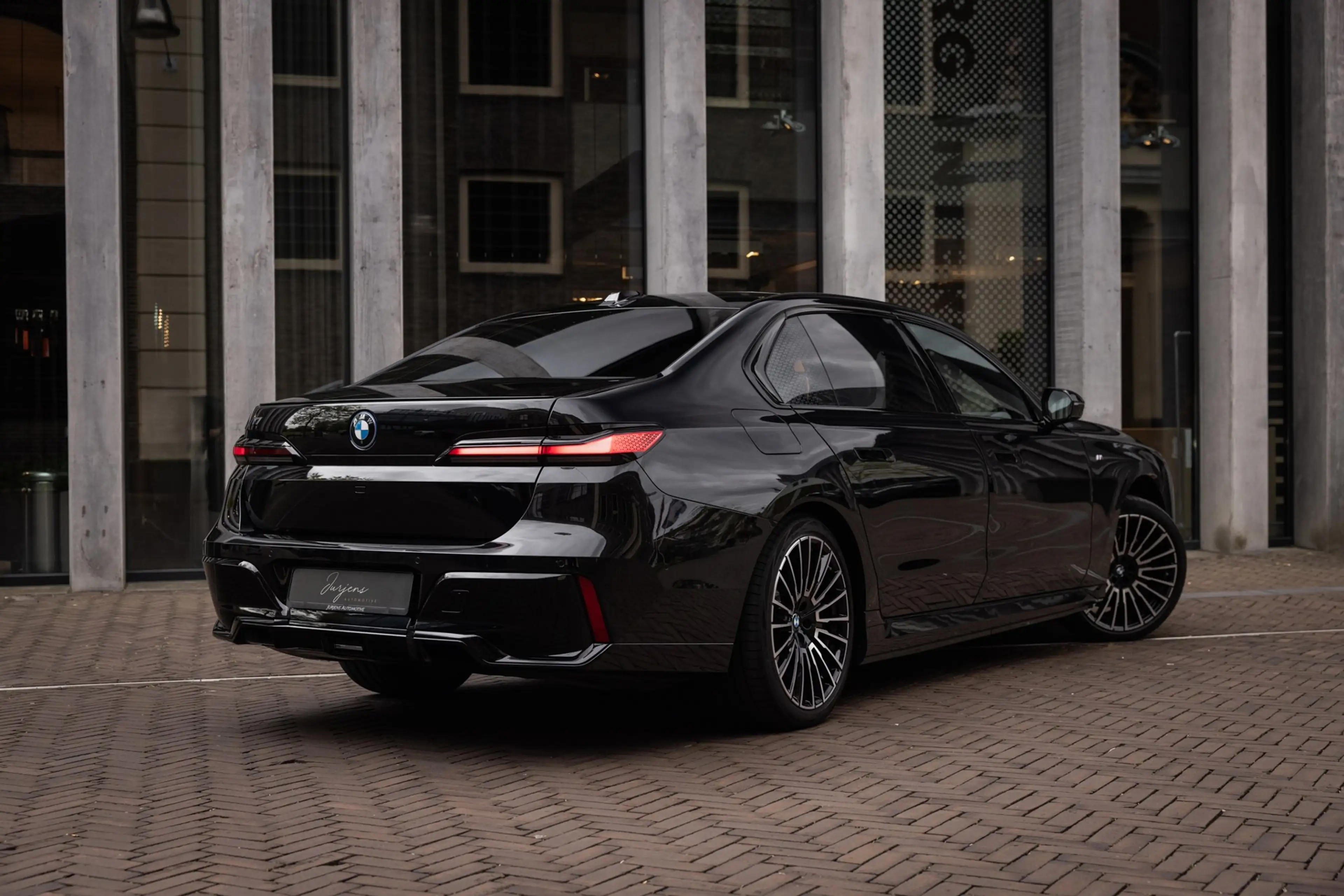 BMW i7 eDrive50 106kWh M Sport (455pk) Lage KM - Fabrieks — photo 3