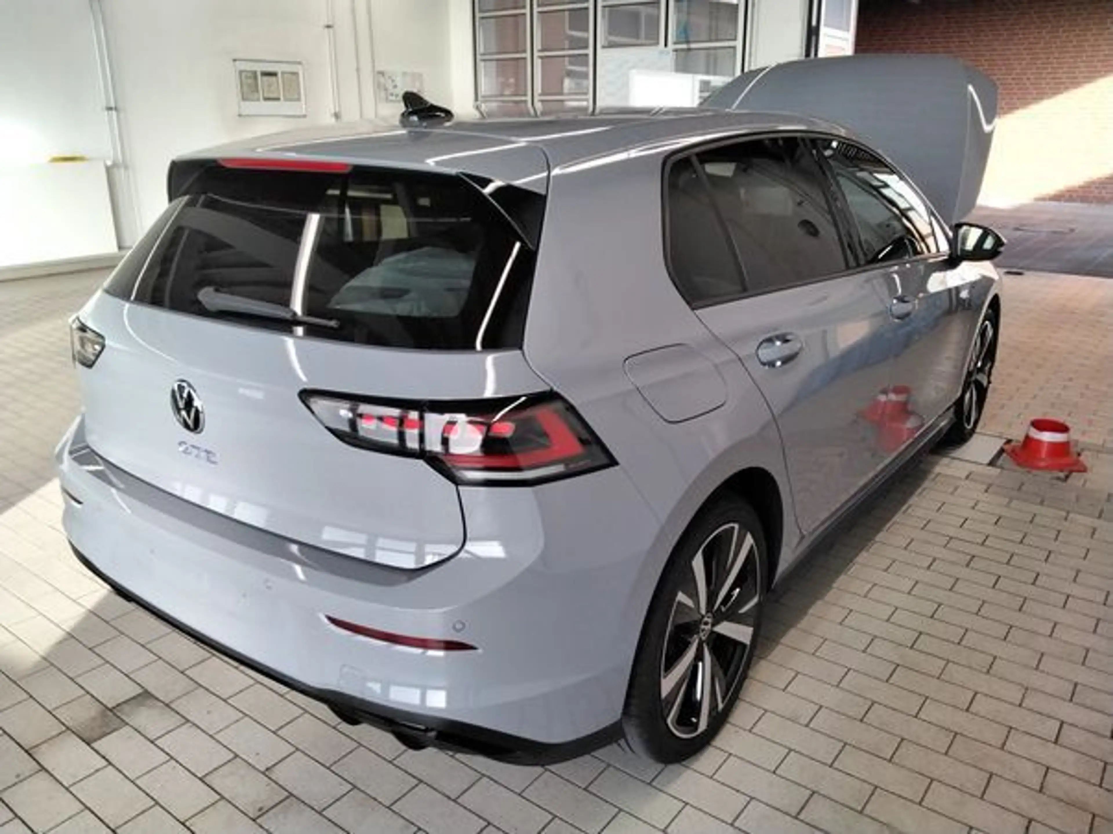 Volkswagen Golf GTE Golf VIII GTE 1.5 TSI DSG eHybrid | PANO | AHK | — photo 3