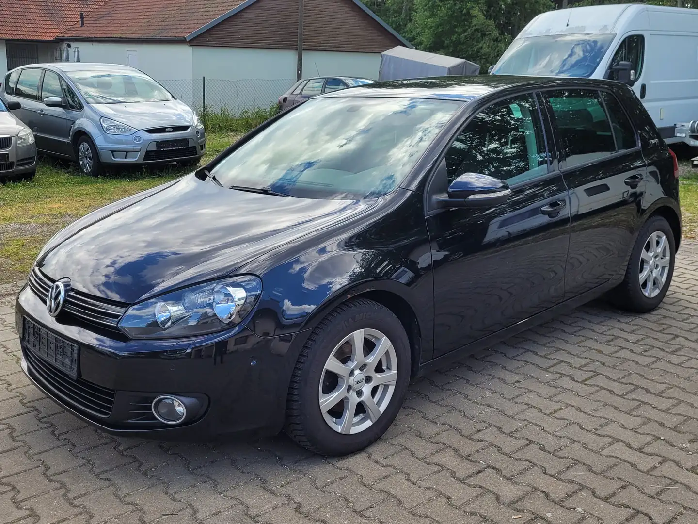 Volkswagen Golf 1.4 TSI Team Negro - 1